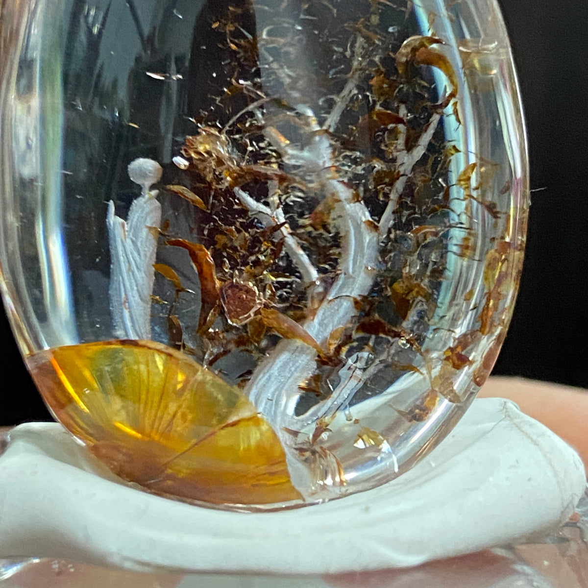 Moonlit Golden Grove — AAA Diamond-Etched Clear Landscape Quartz