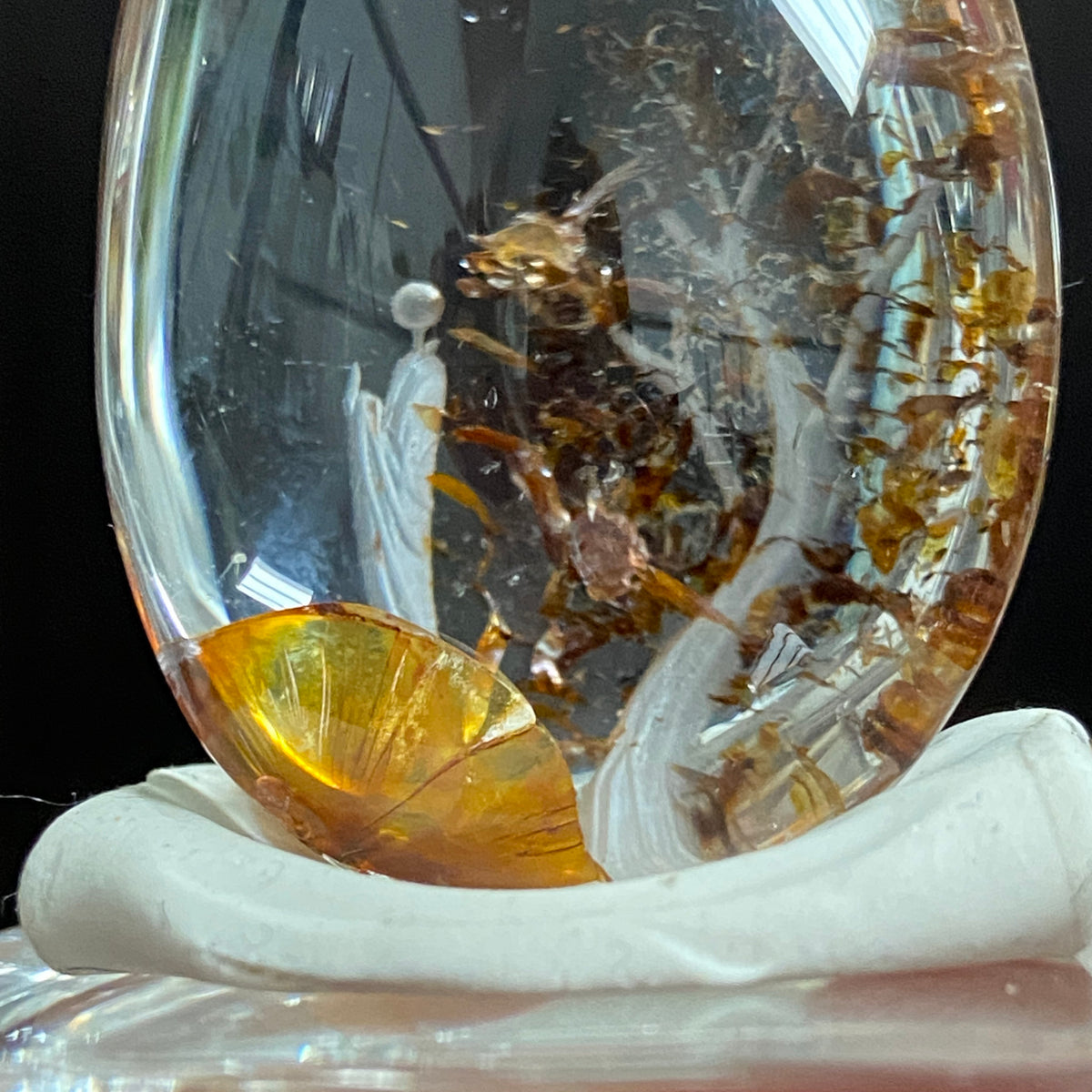 Moonlit Golden Grove — AAA Diamond-Etched Clear Landscape Quartz