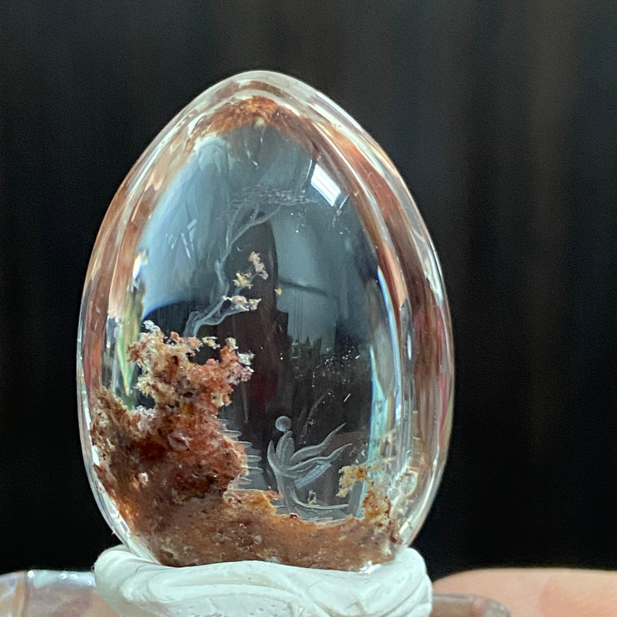 Red Grove and Celestial Stairway — AAA Diamond-Etched Clear Landscape Quartz