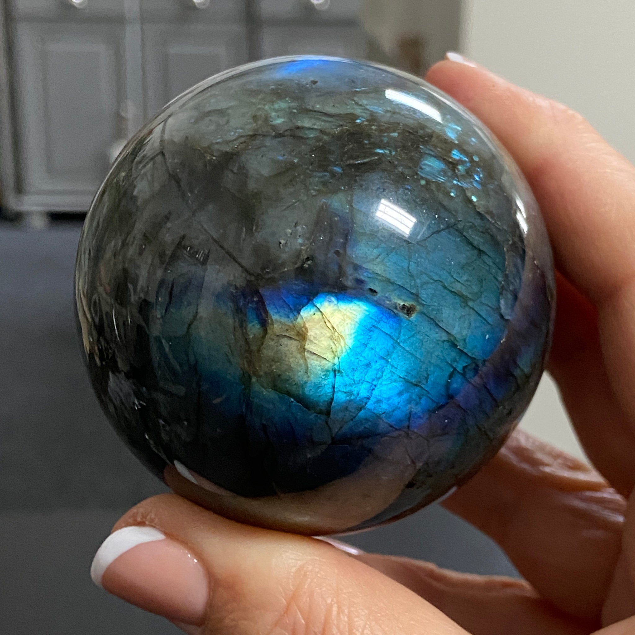 Madagascan Labradorite Sphere – New Beginnings & Intuition