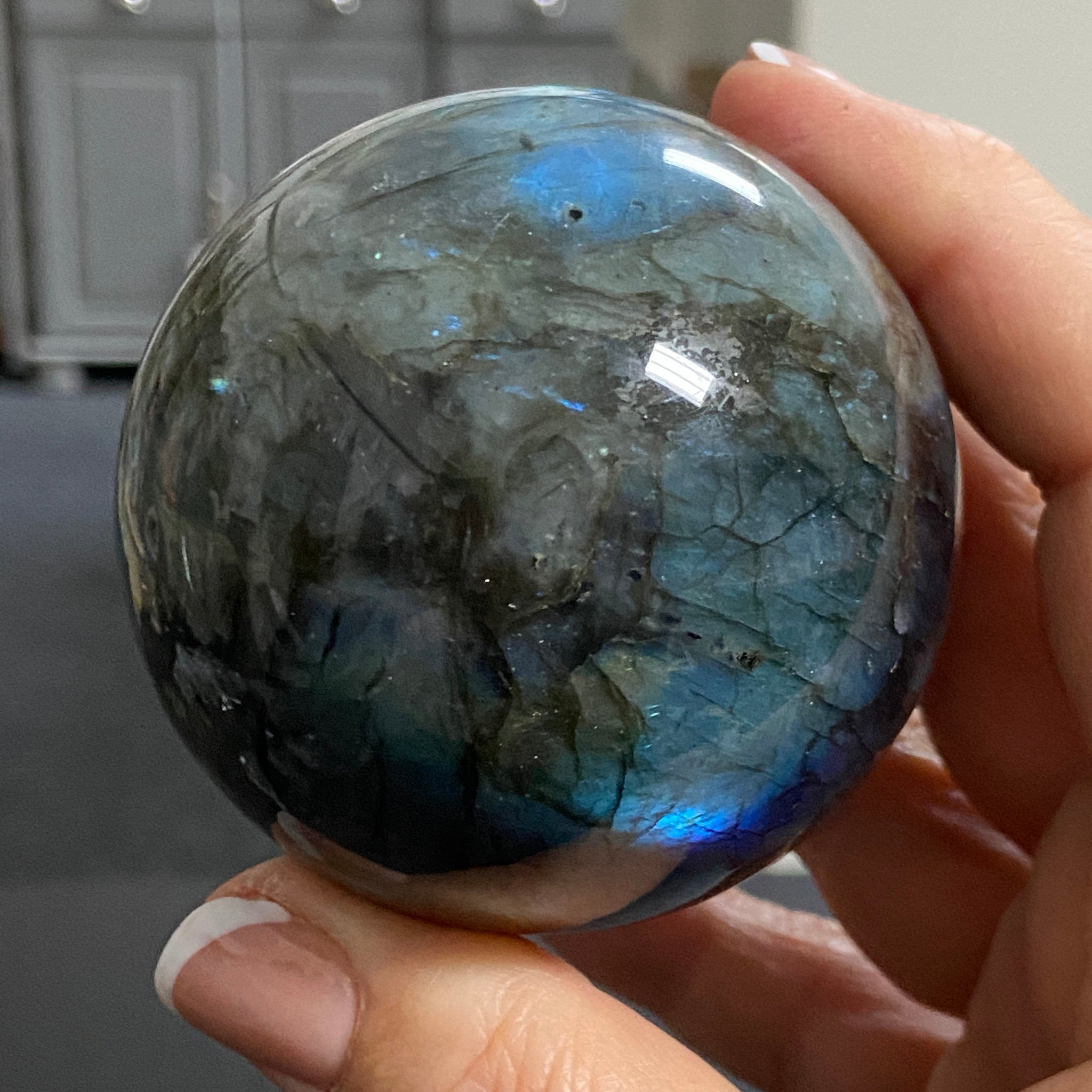 Madagascan Labradorite Sphere – New Beginnings & Intuition