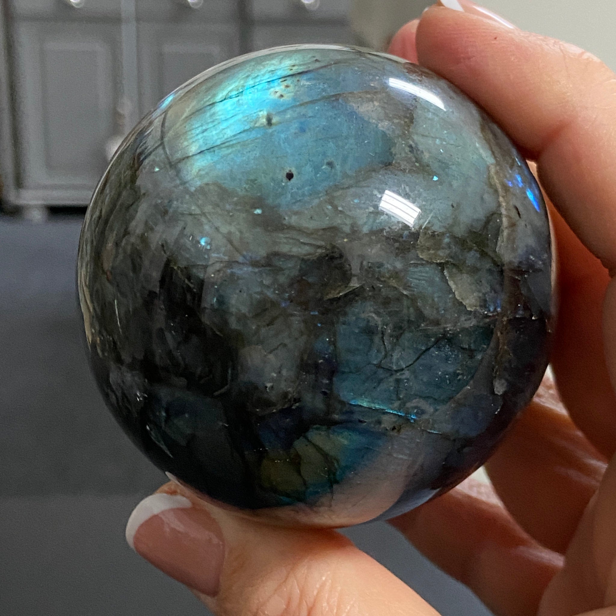 Madagascan Labradorite Sphere – New Beginnings & Intuition