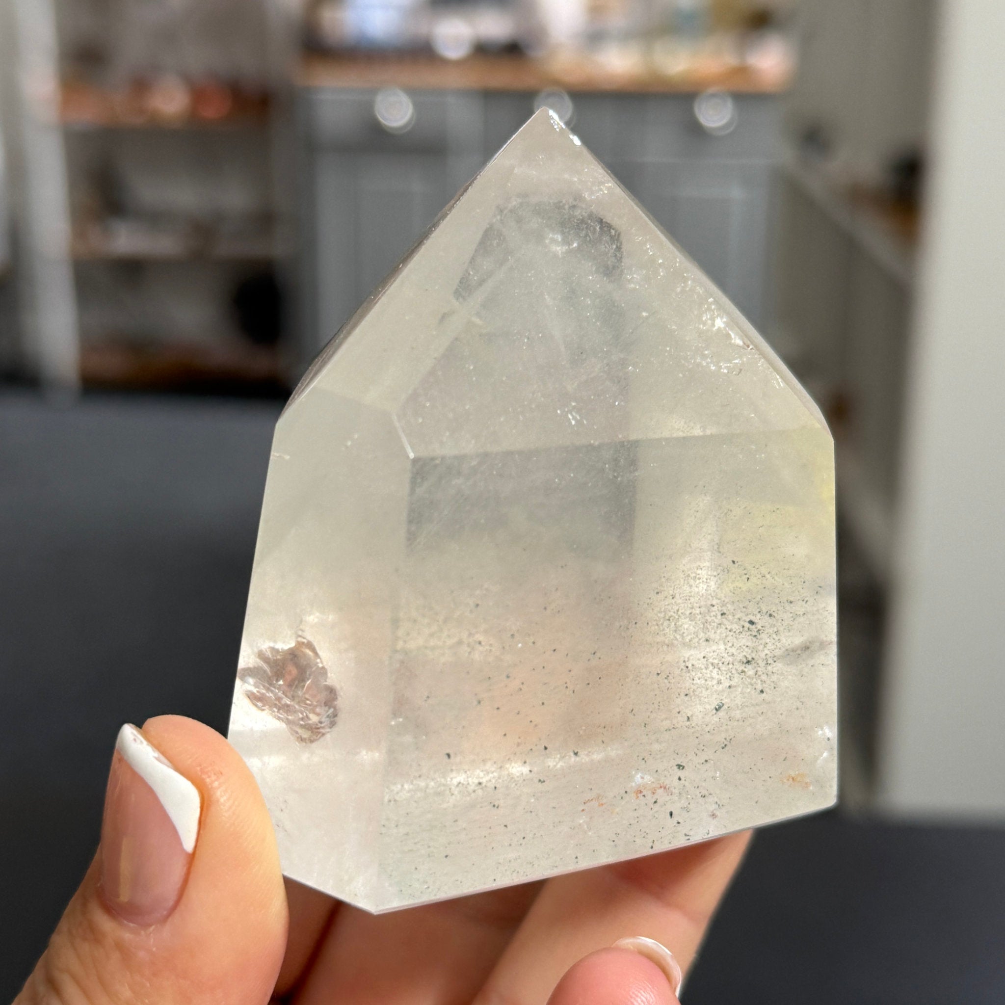 💚 Clear Quartz Tower with Chlorite Inclusions & Phantom Veils