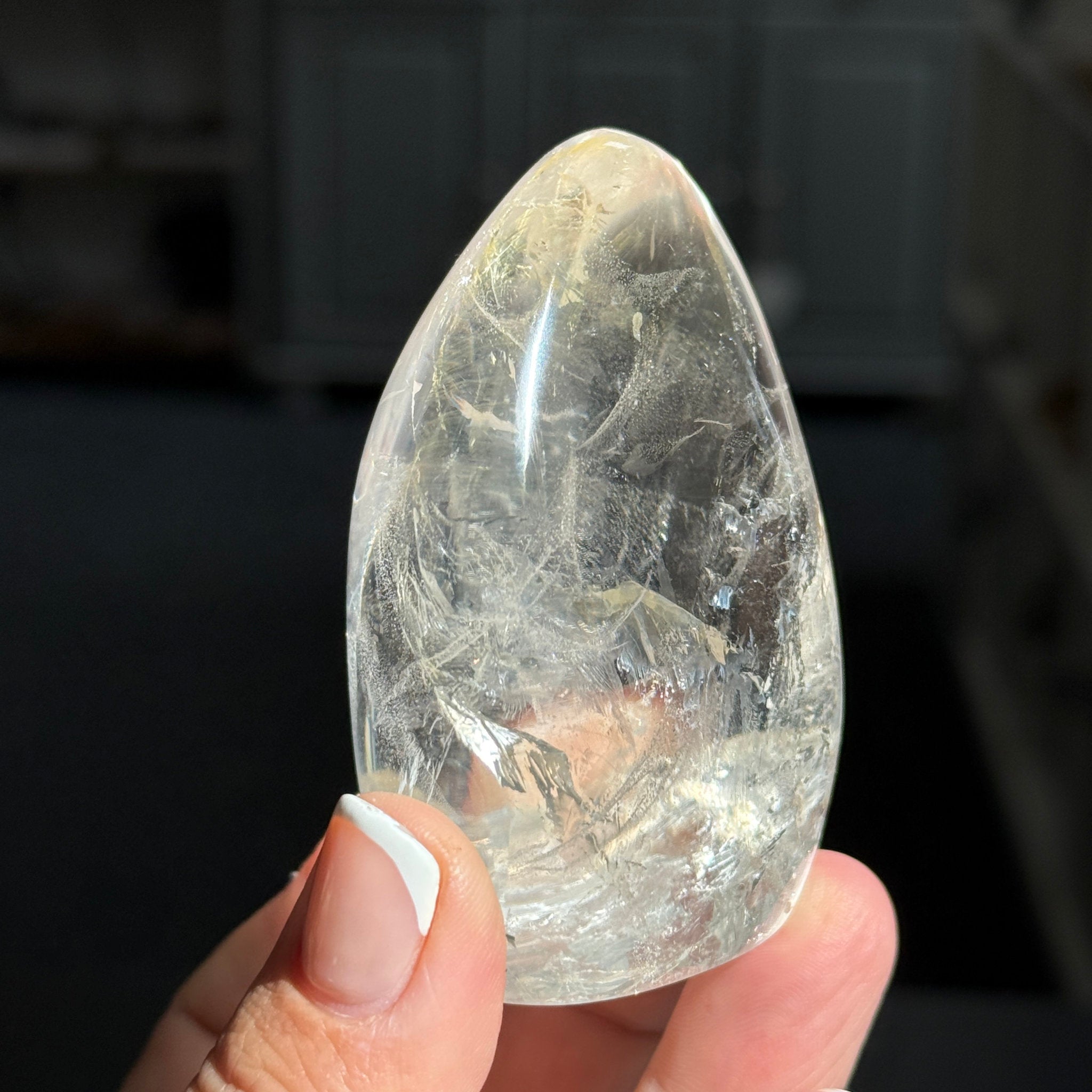 💎 Clear Quartz Freeform with Golden Healer Inclusions – Madagascar
