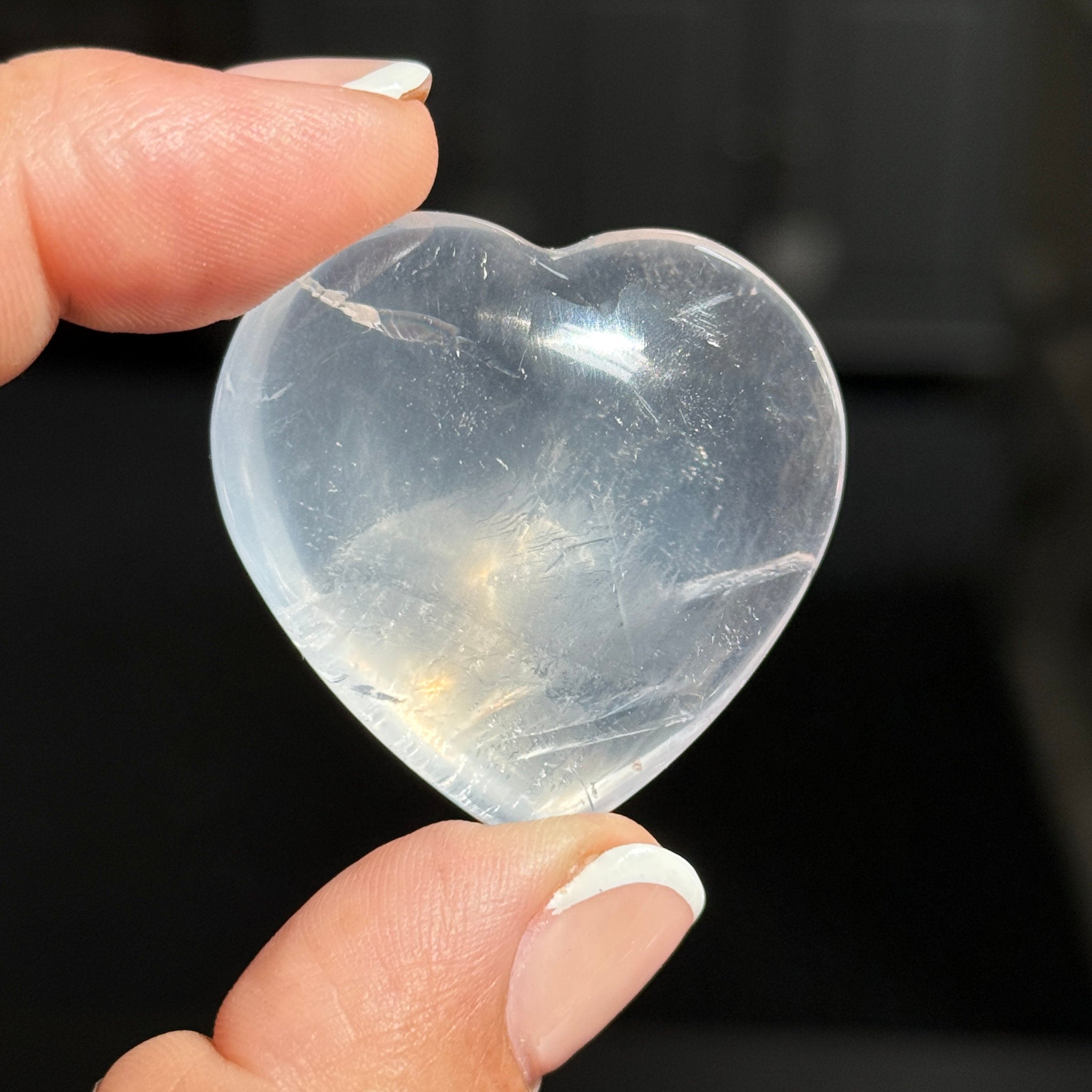 🌙 Girasol Quartz Heart – Madagascar