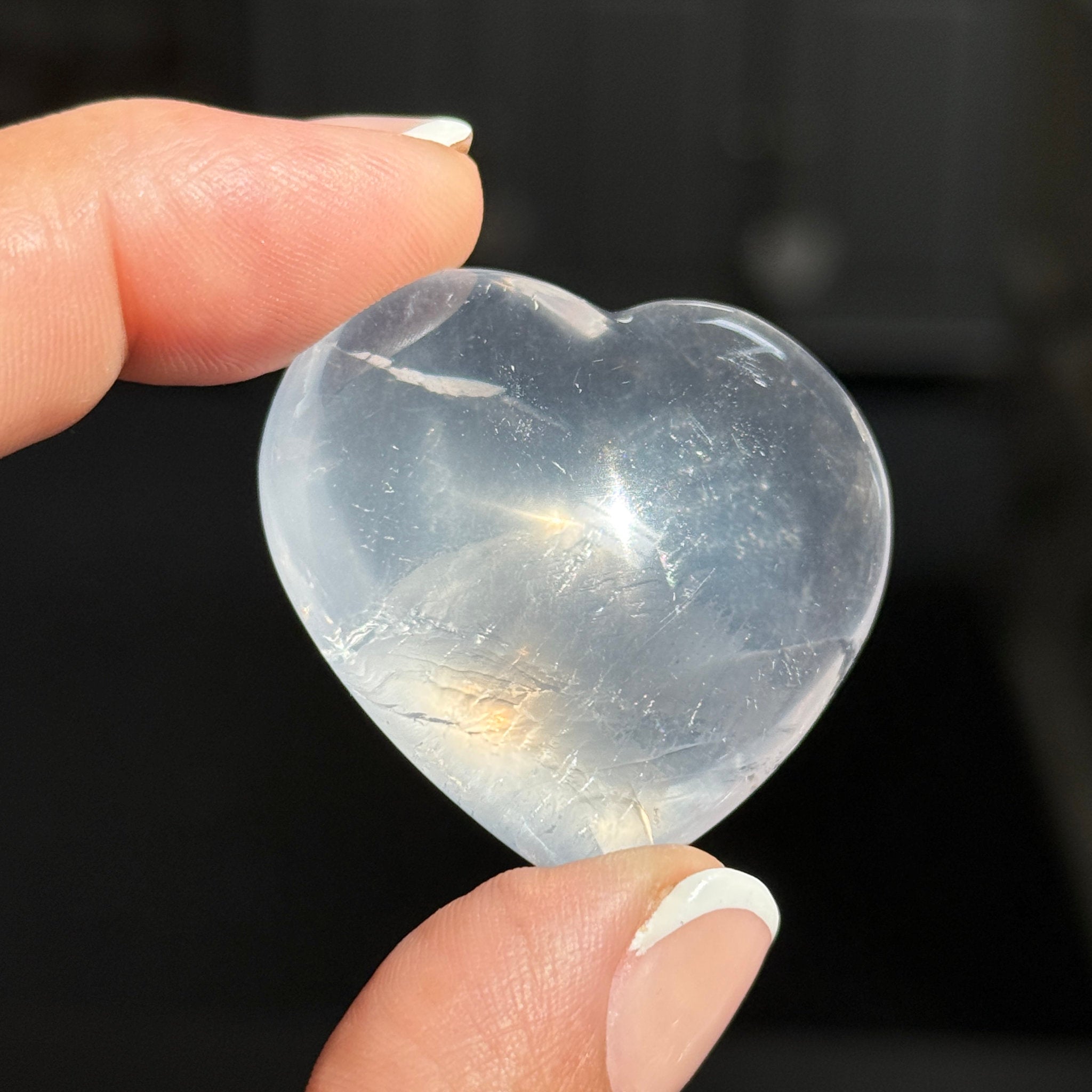 🌙 Girasol Quartz Heart – Madagascar