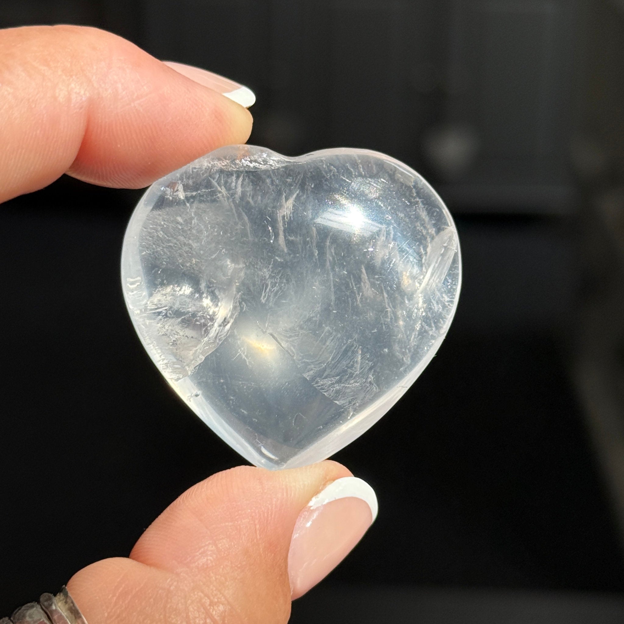 🌙 Girasol Quartz Heart – Madagascar