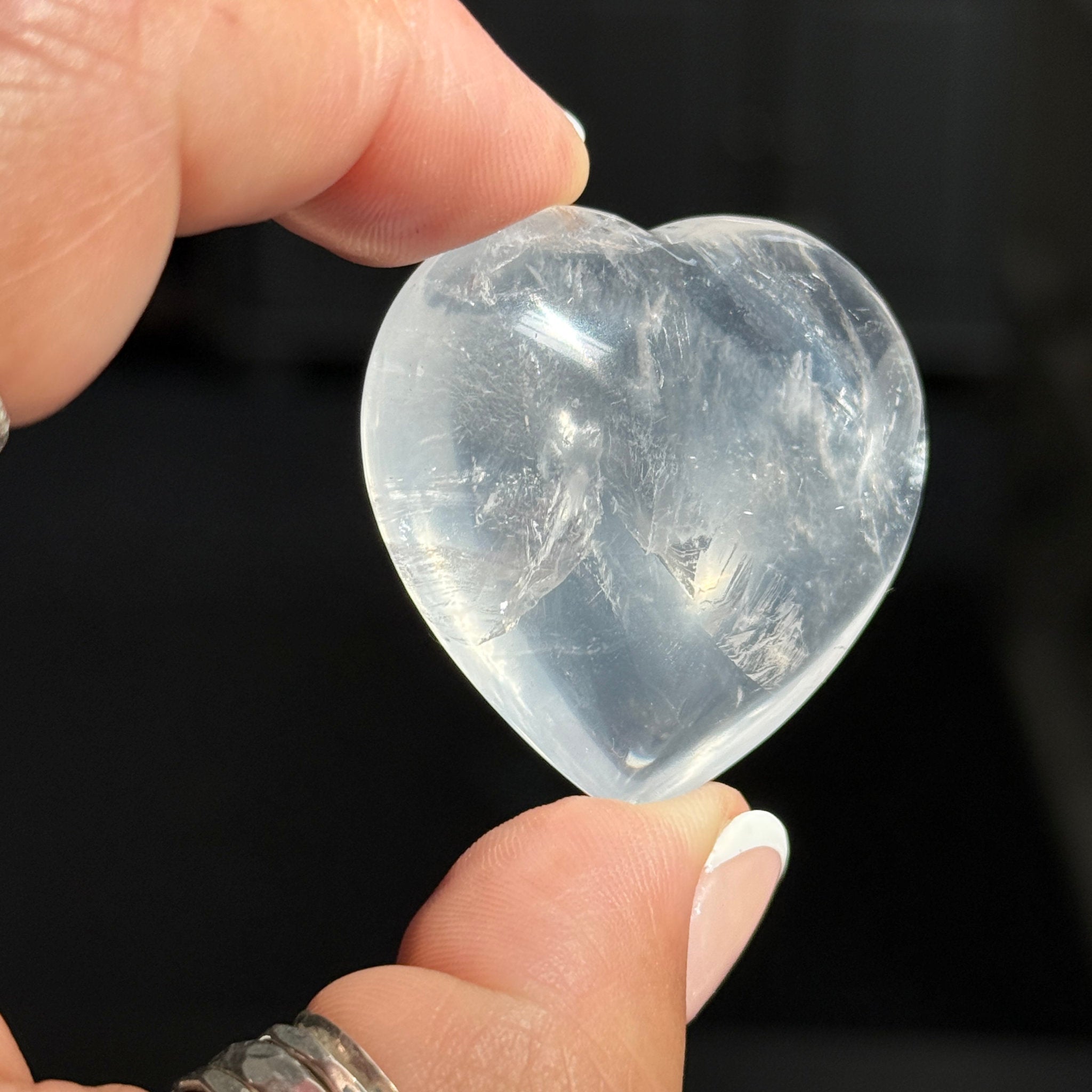 🌙 Girasol Quartz Heart – Madagascar