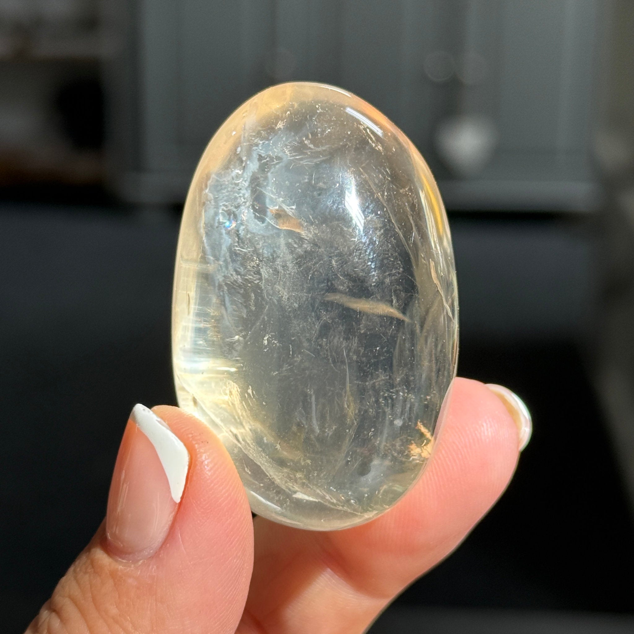 🌞 Natural Citrine Palm Stone – Madagascar