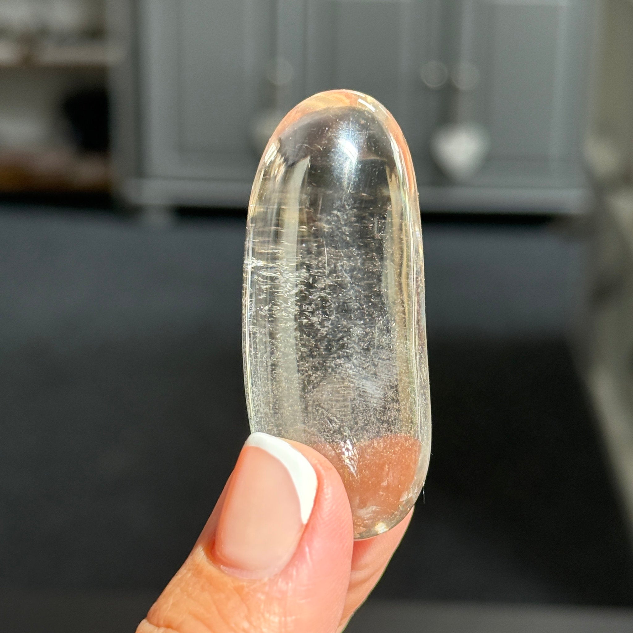 🤎 Pale Smoky Quartz Palmstone – Madagascar
