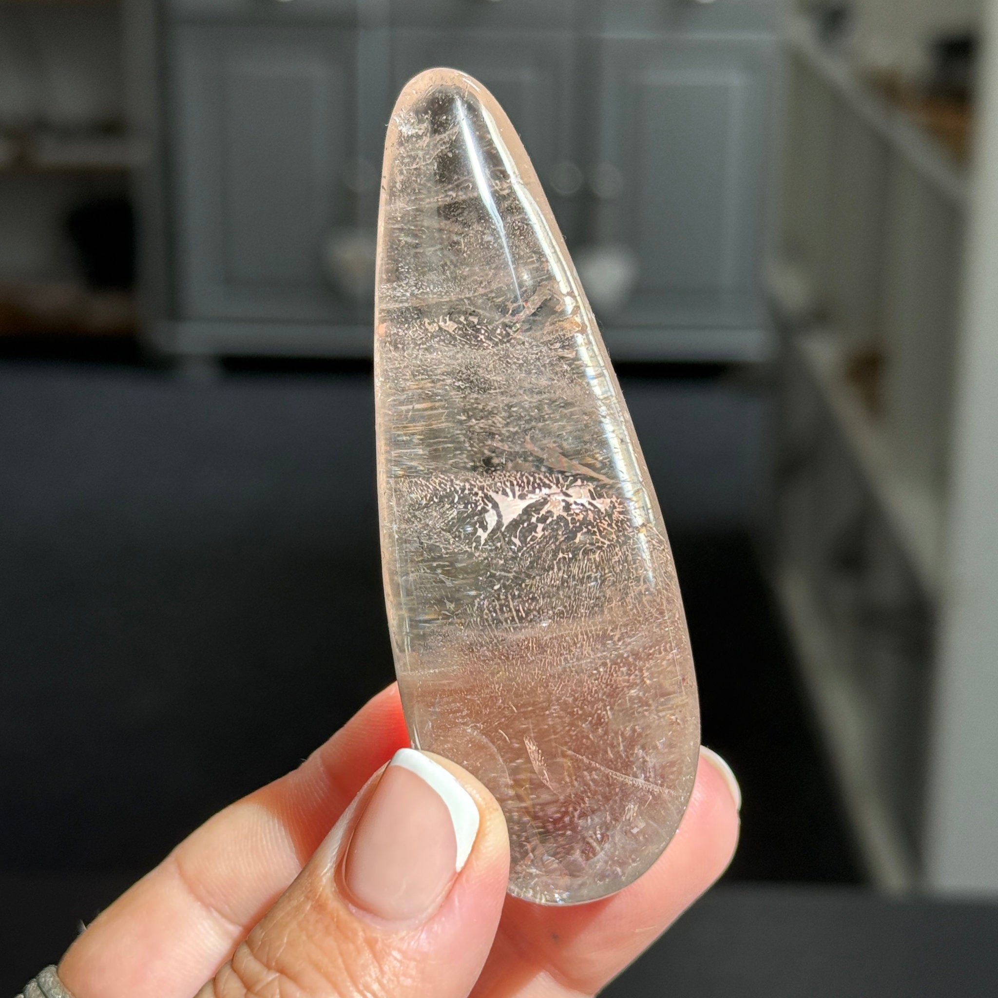 🤎 Pale Smoky Quartz Wand – Madagascar