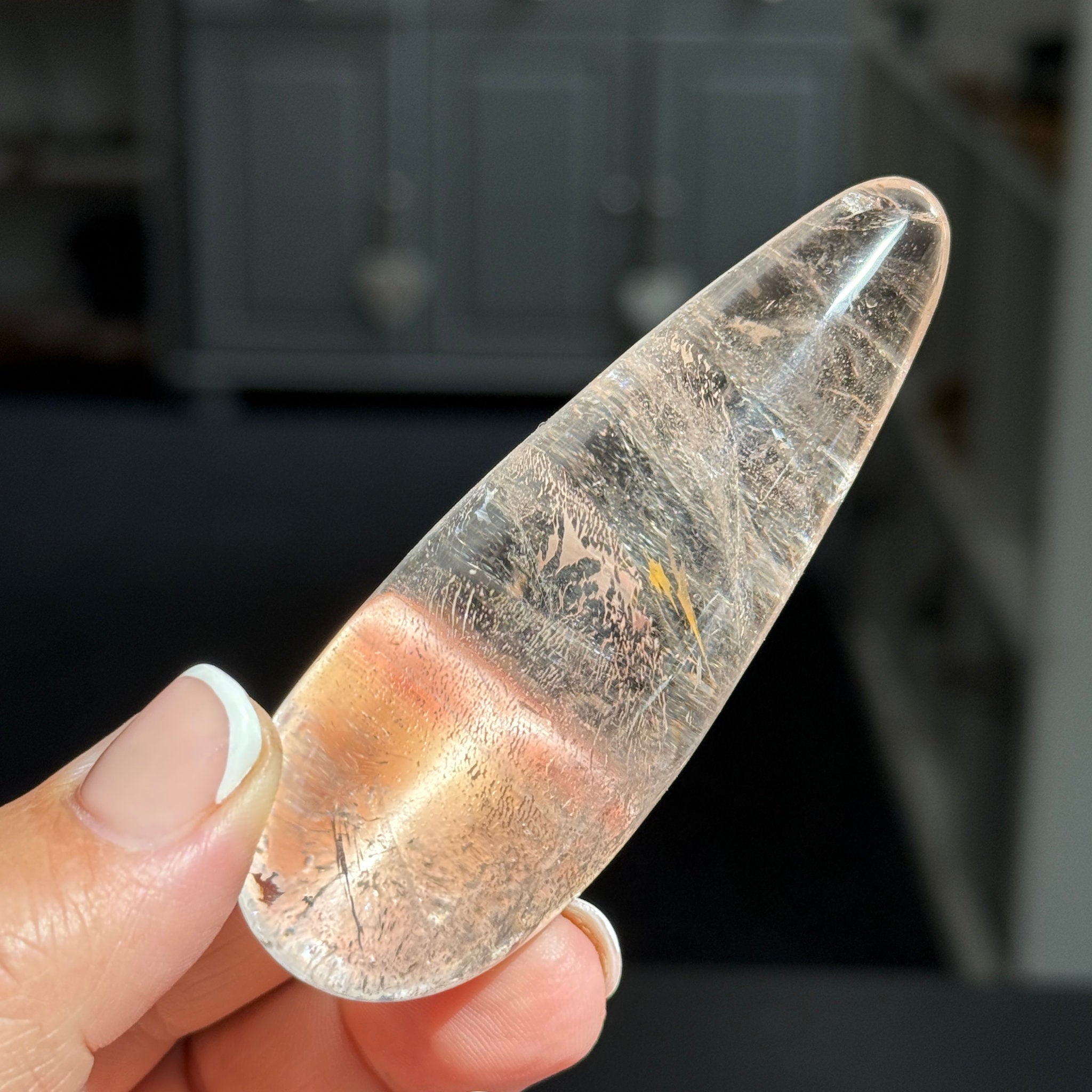 🤎 Pale Smoky Quartz Wand – Madagascar