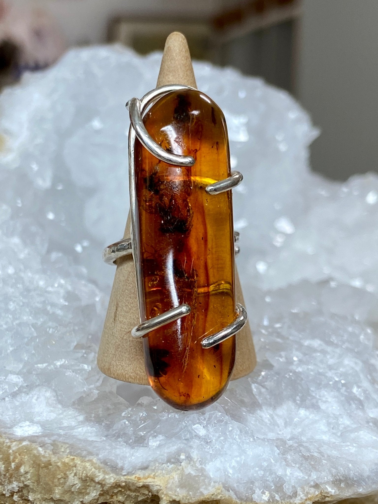 Colombian Amber Ring with Prehistoric Inclusions – Bespoke by Song of the Sea