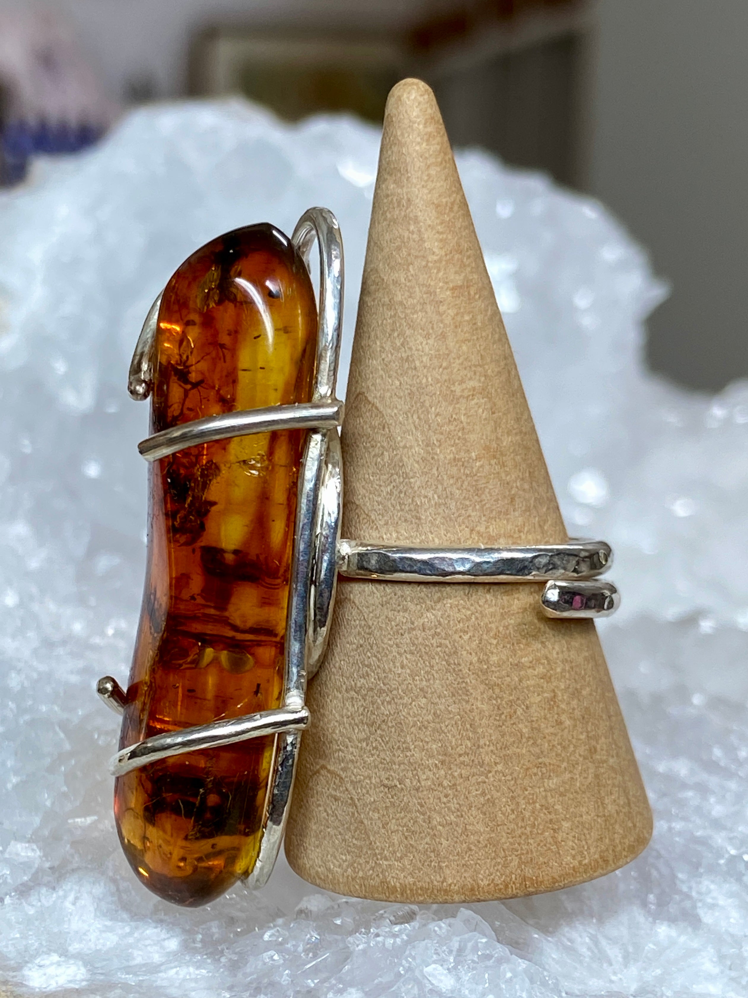 Colombian Amber Ring with Prehistoric Inclusions – Bespoke by Song of the Sea