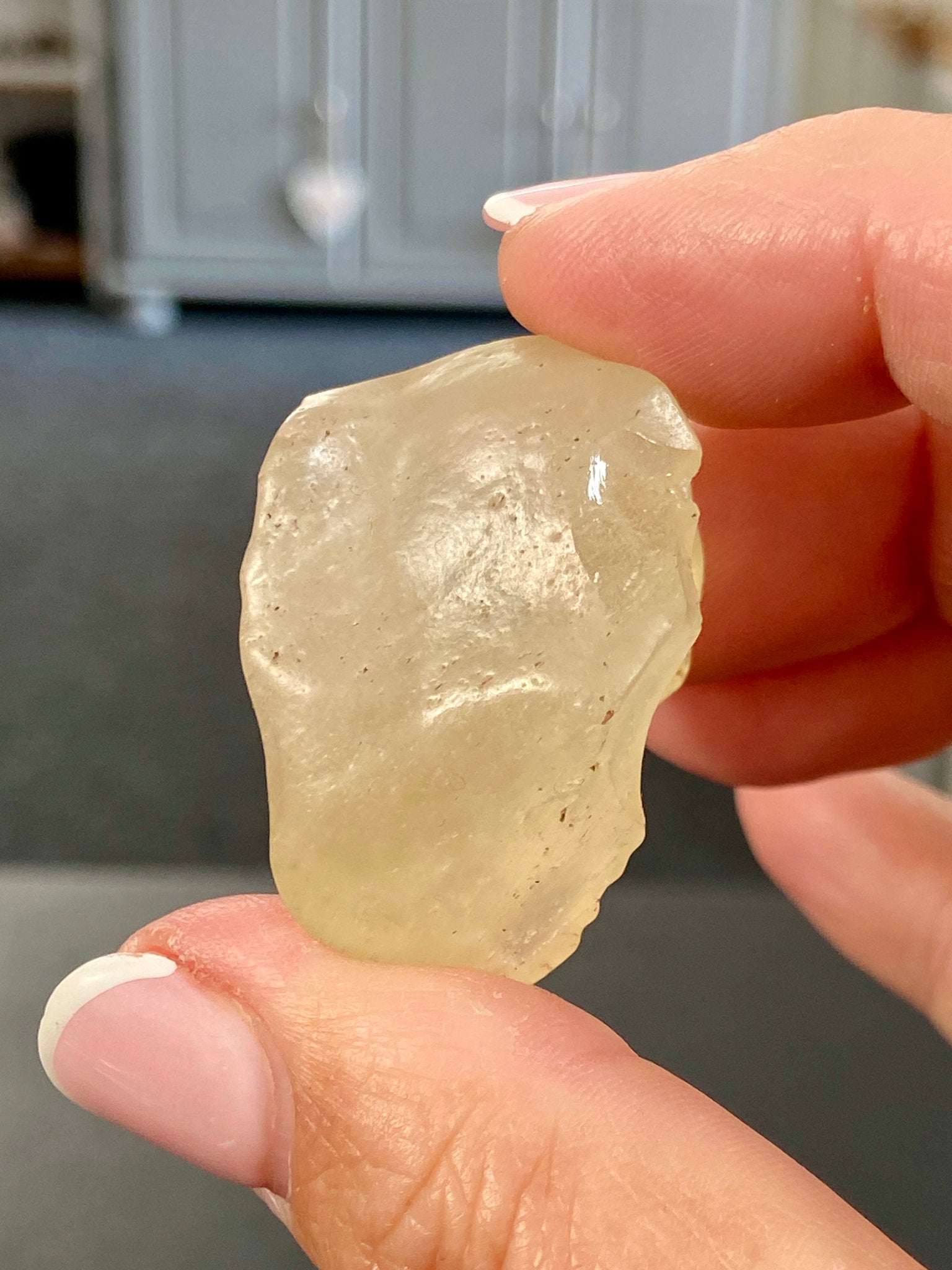 🌞 Libyan Desert Glass – Ancient Tektite of the Sahara