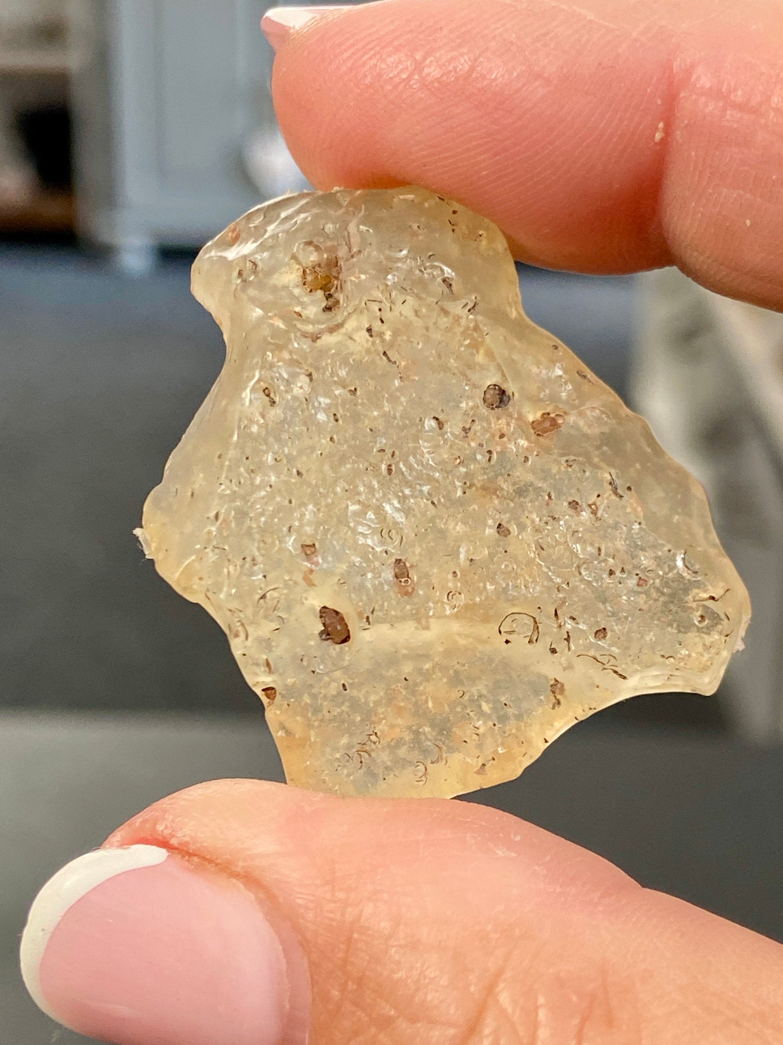 🌞 Libyan Desert Glass – Ancient Tektite of the Sahara