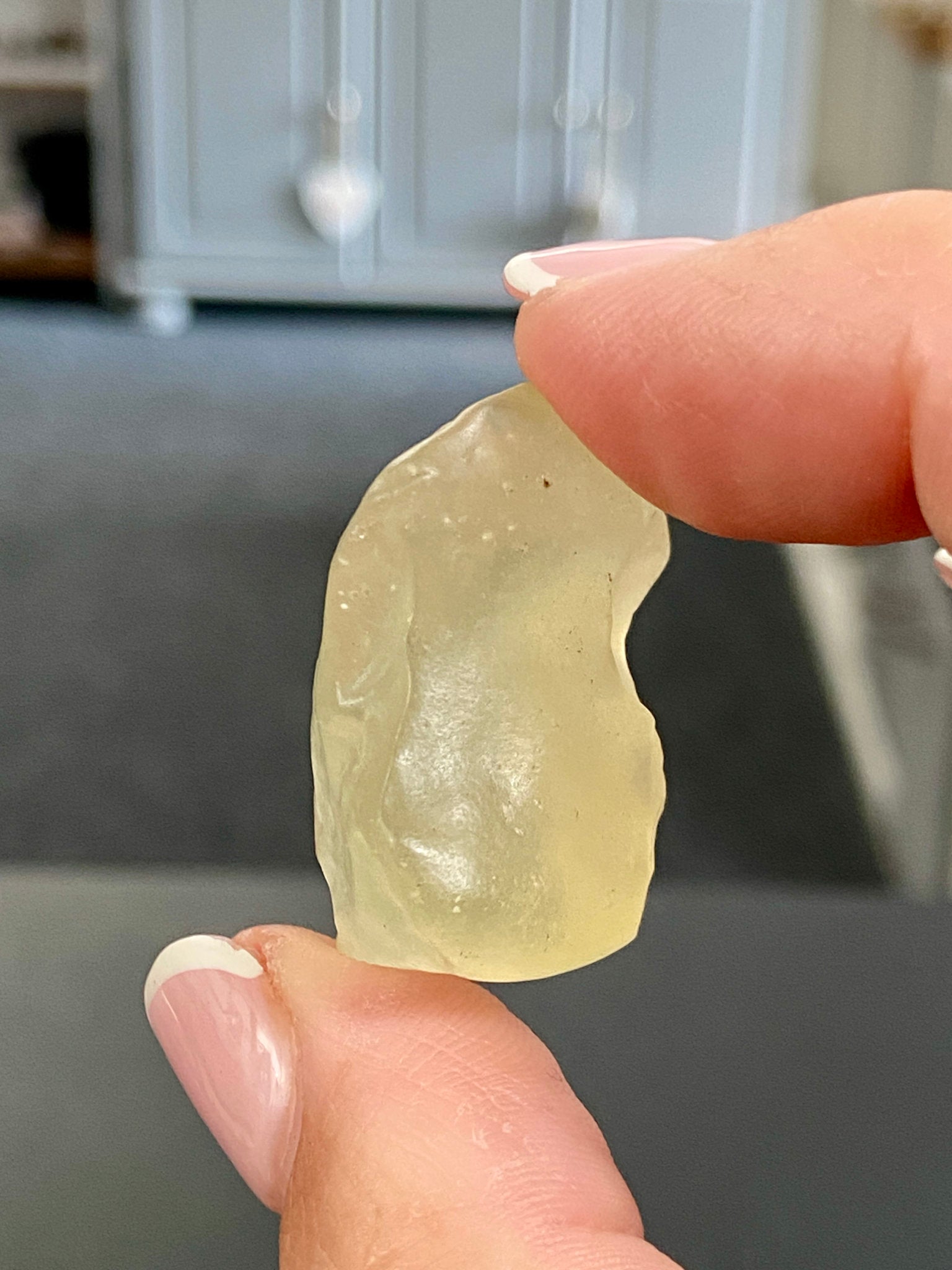 🌞 Libyan Desert Glass – Ancient Tektite of the Sahara