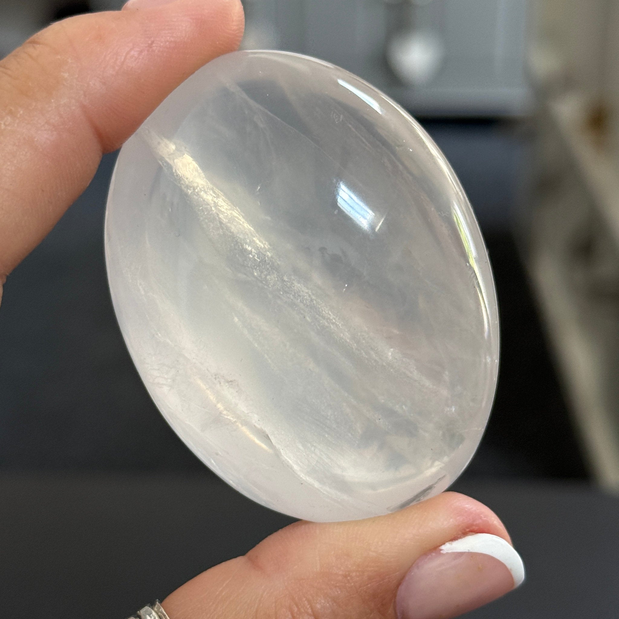 🌙 Girasol Quartz Palmstone - Madagascar