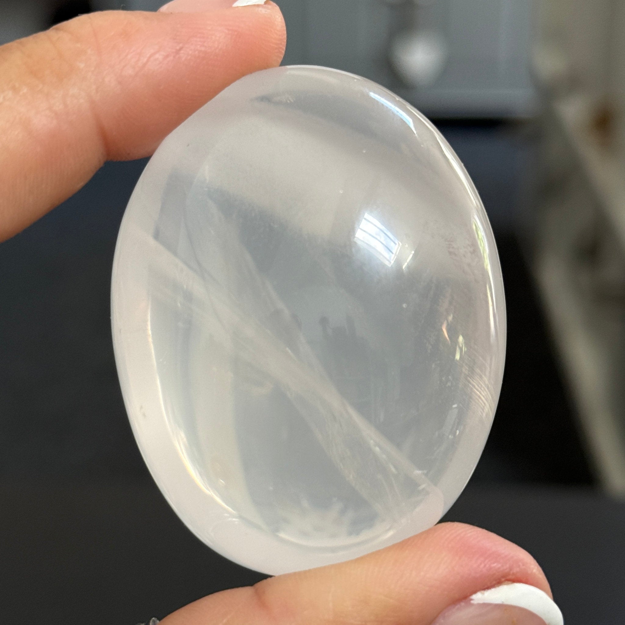 🌙 Girasol Quartz Palmstone - Madagascar