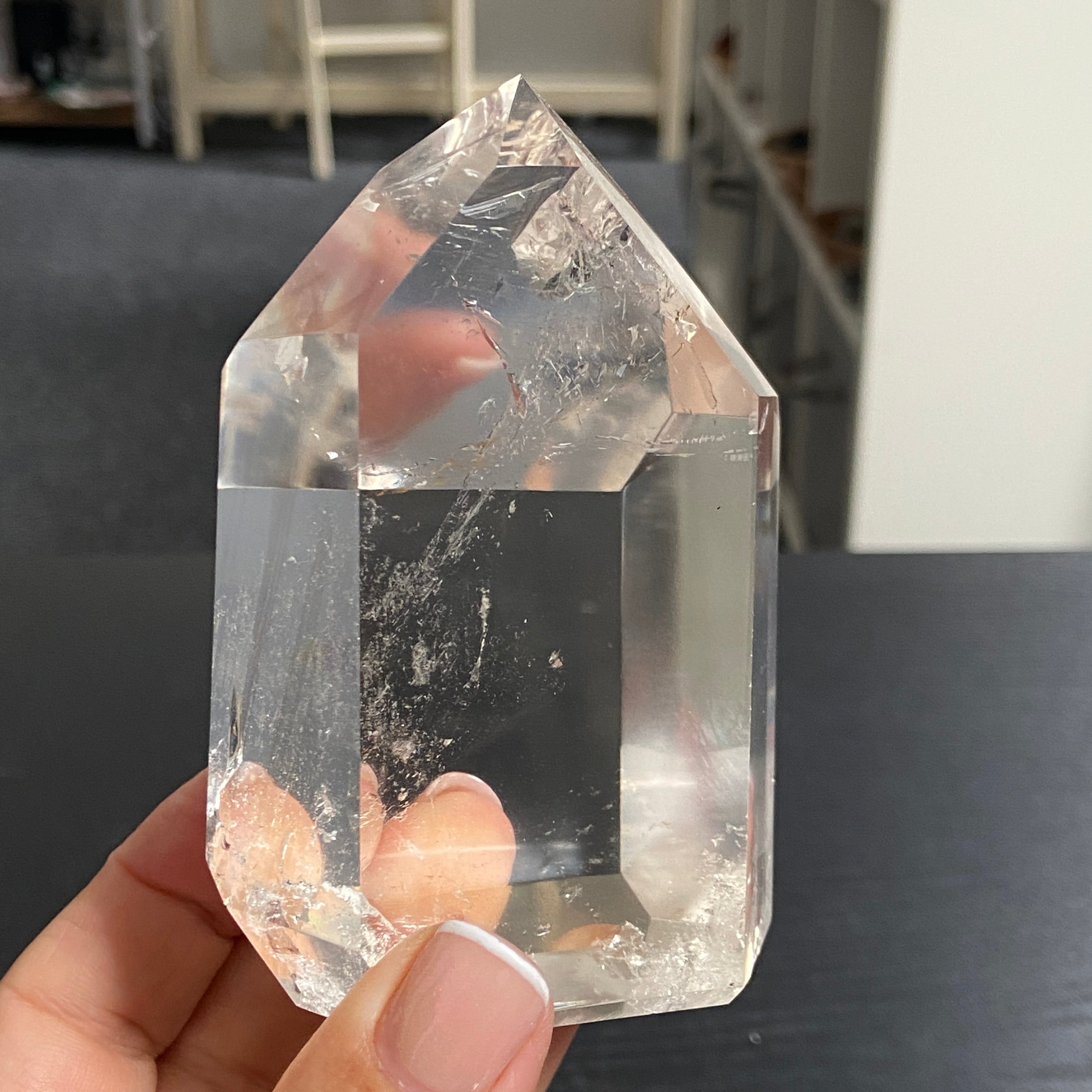 AA Standing Clear Quartz Point – Brazil