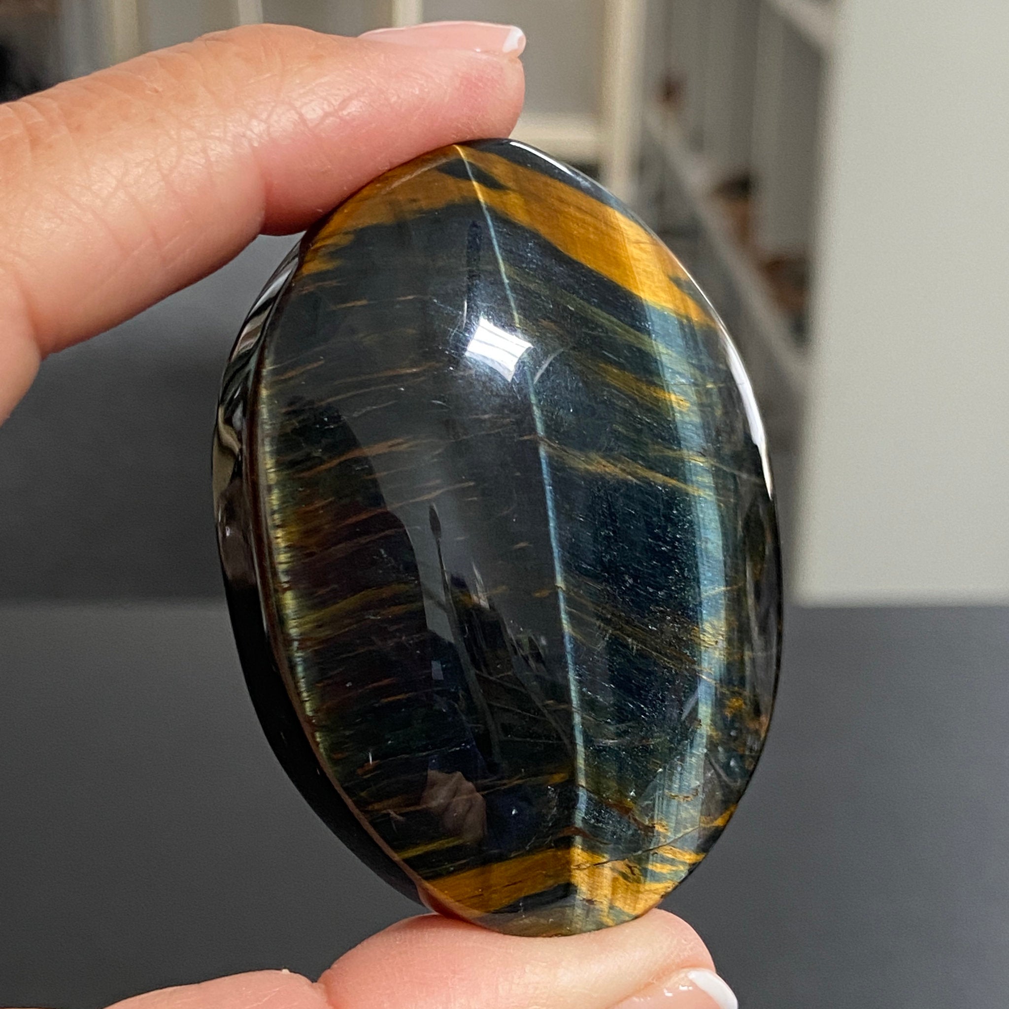 Premium Tigers Eye Palmstone