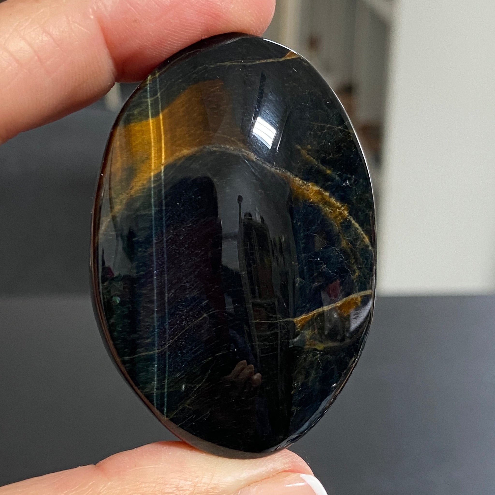 Premium Tigers Eye Palmstone