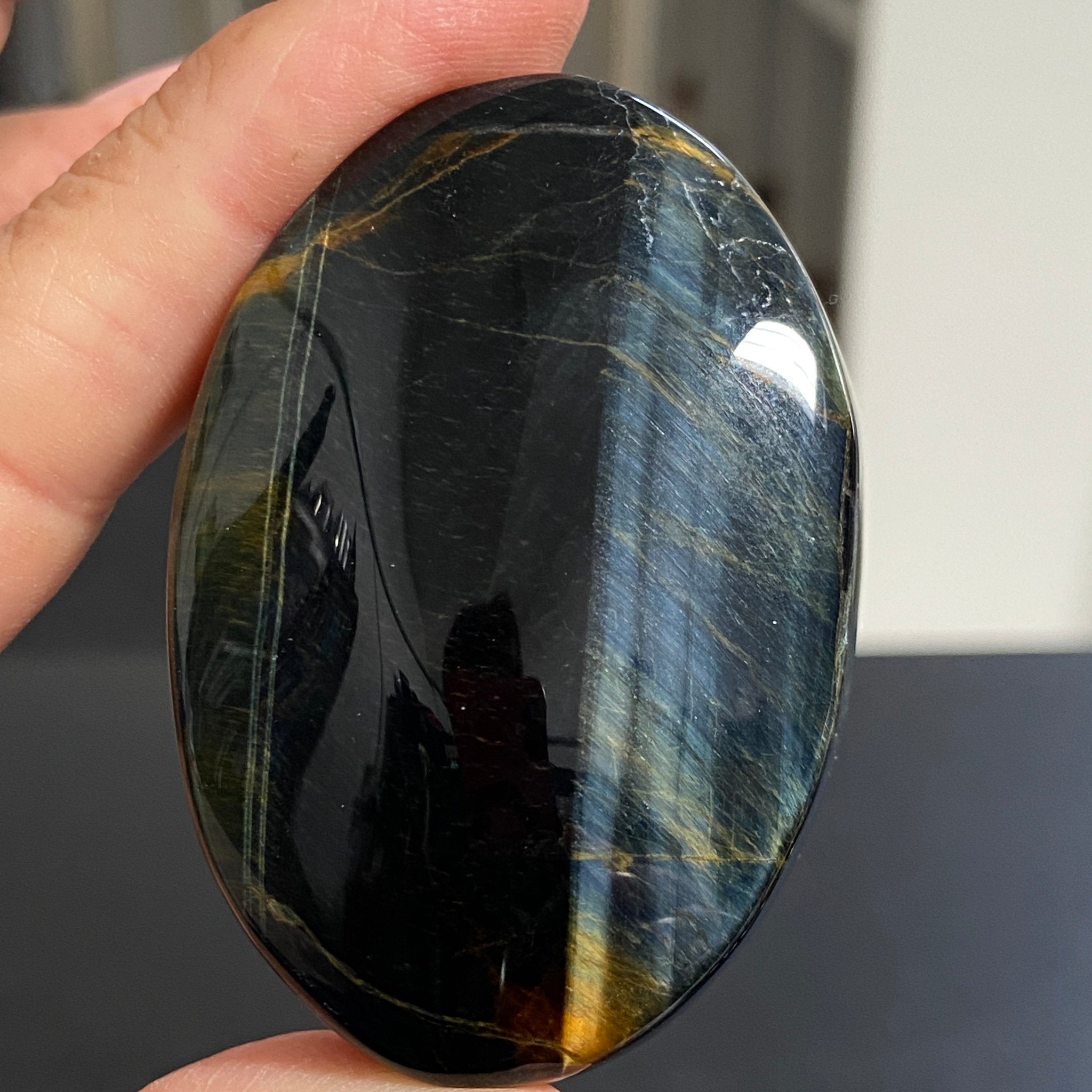 Premium Tigers Eye Palmstone