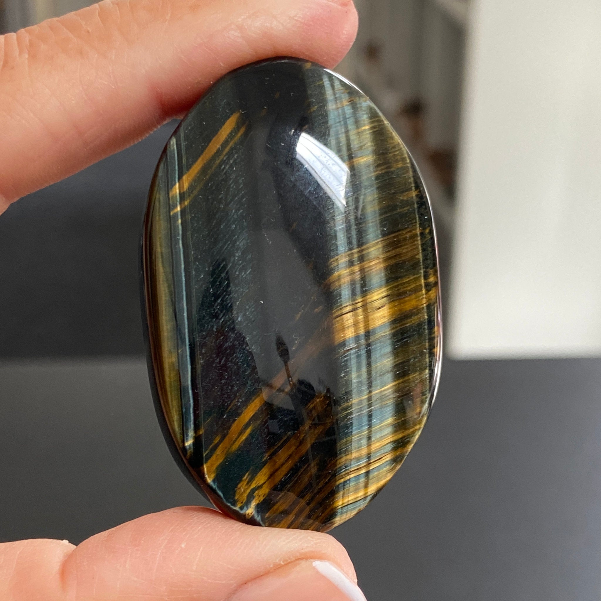 Premium Tigers Eye Palmstone