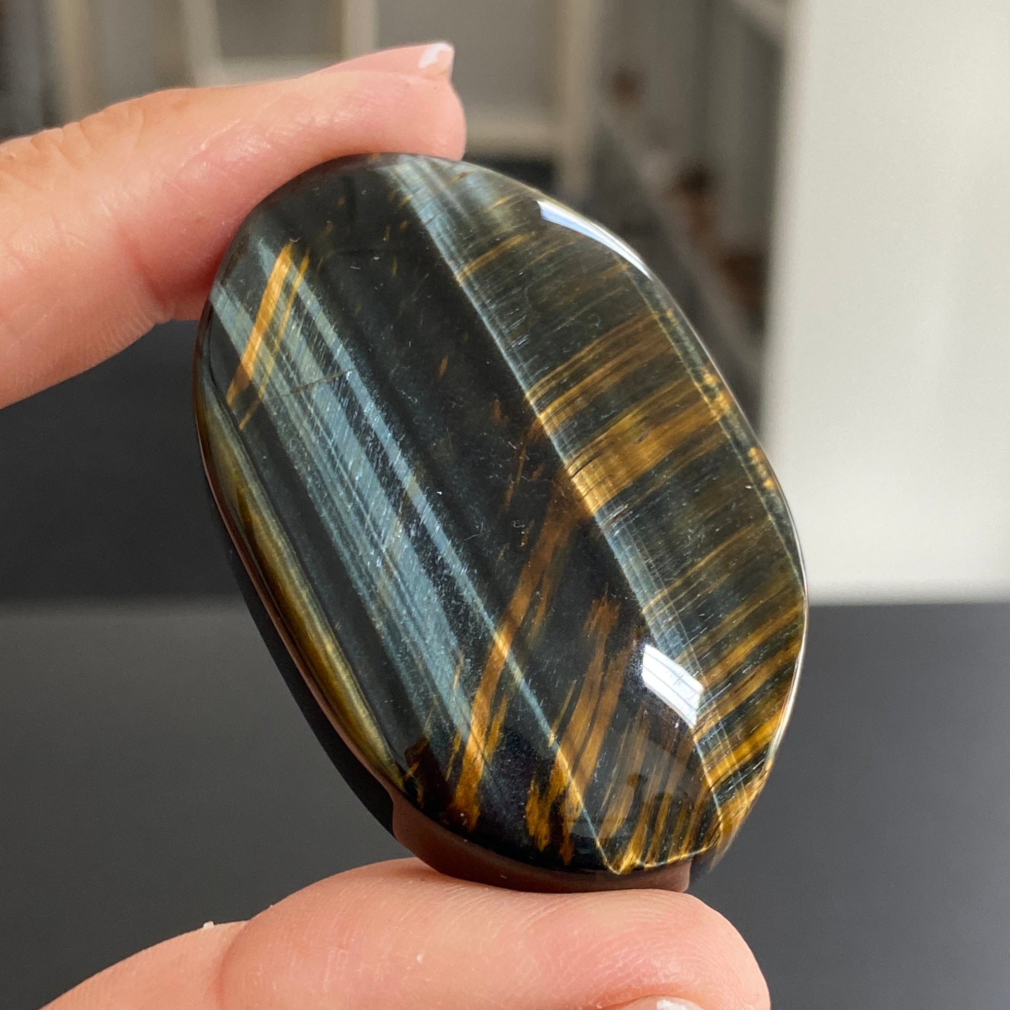 Premium Tigers Eye Palmstone