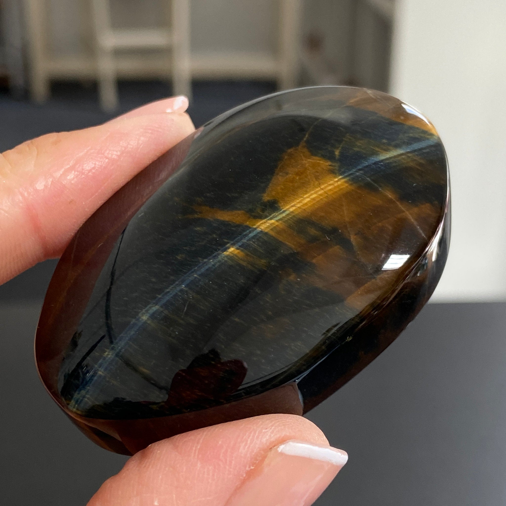 Premium Tigers Eye Palmstone