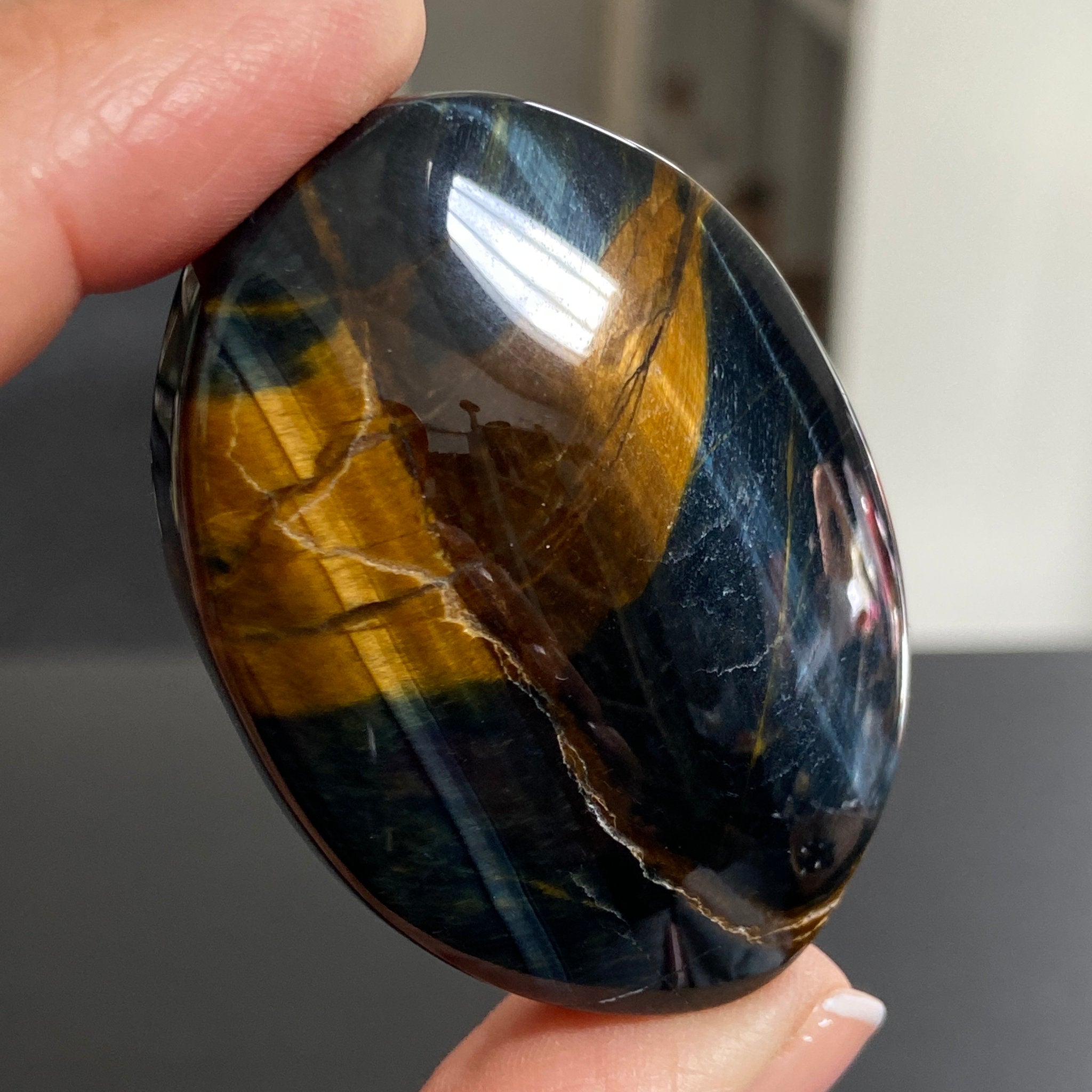 Premium Tigers Eye Palmstone
