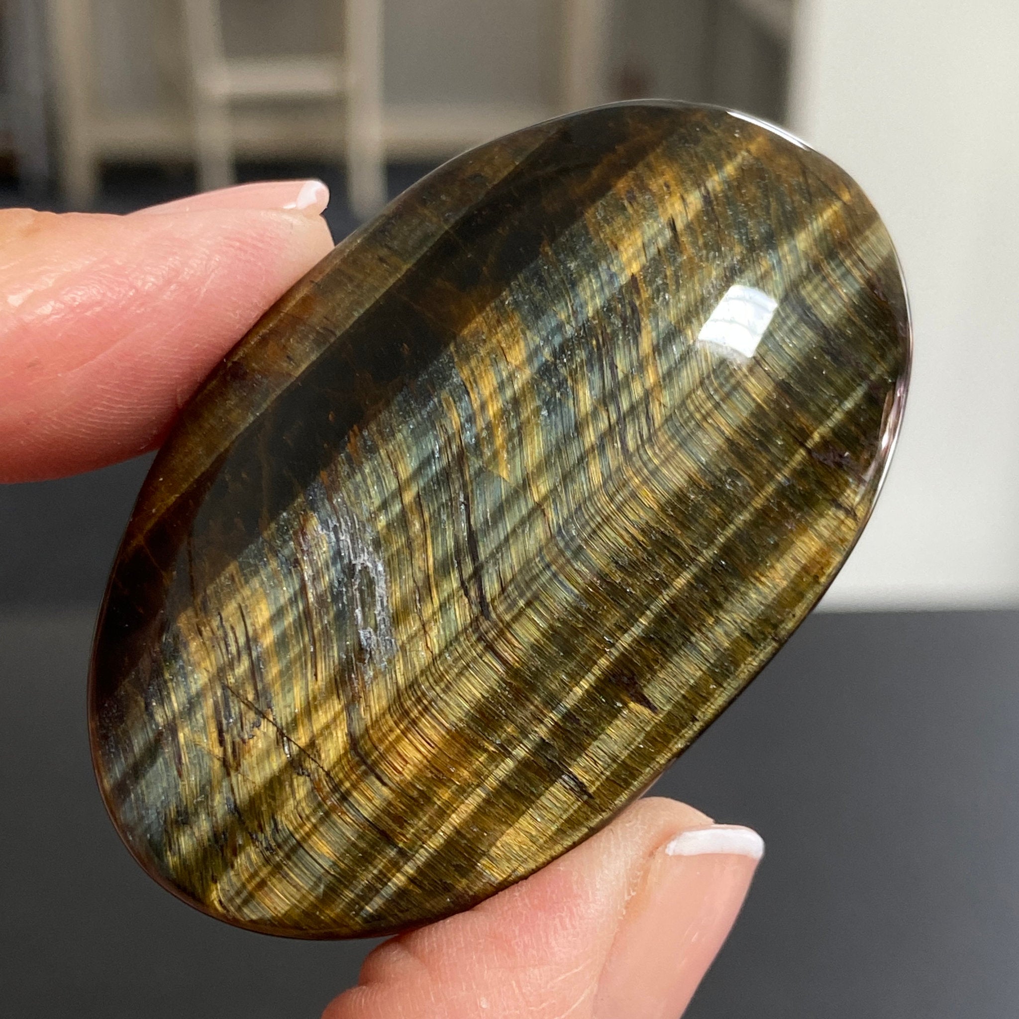 Premium Tigers Eye Palmstone