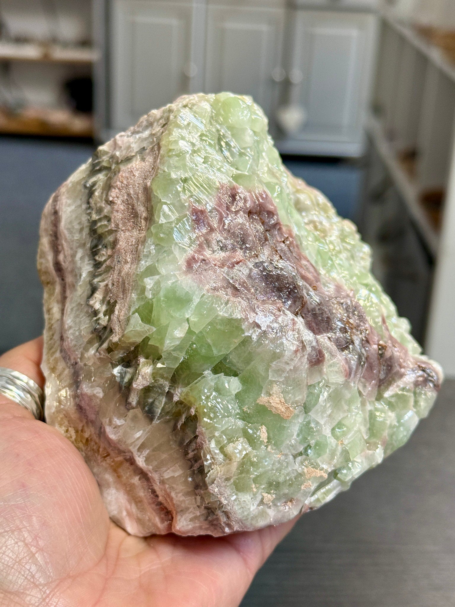 💚 Natural Green Calcite – Morocco