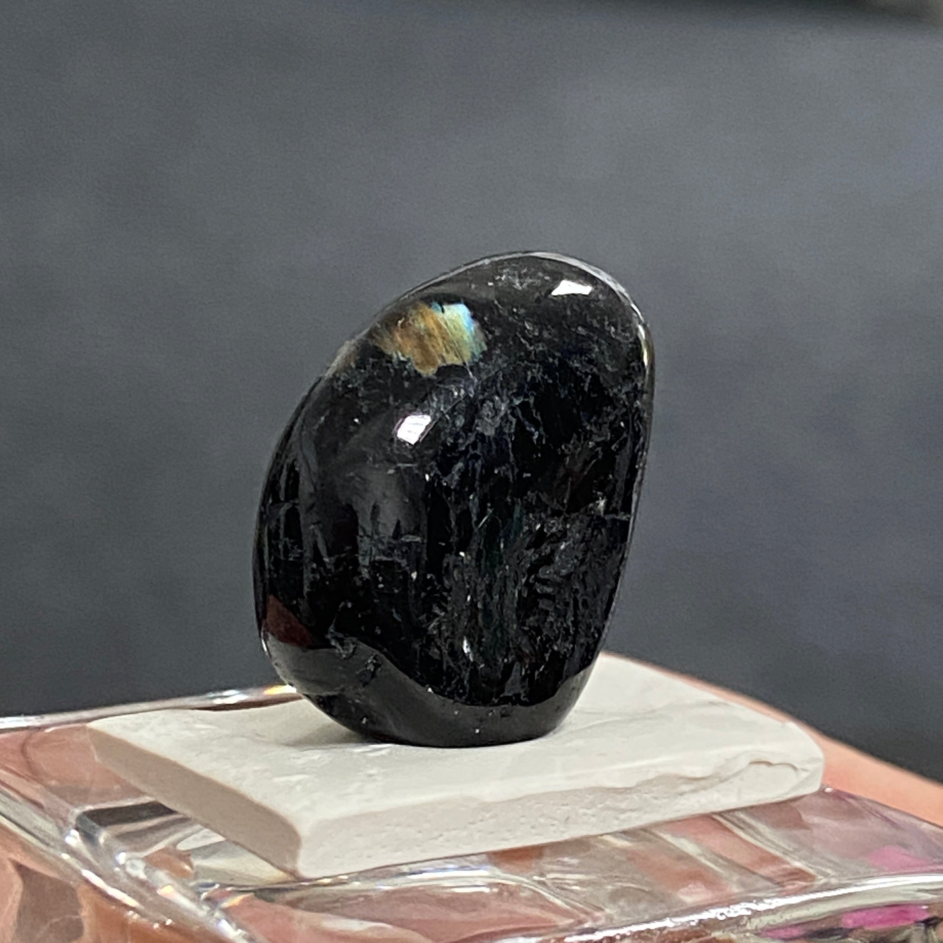 AAA Nuummite – Greenland