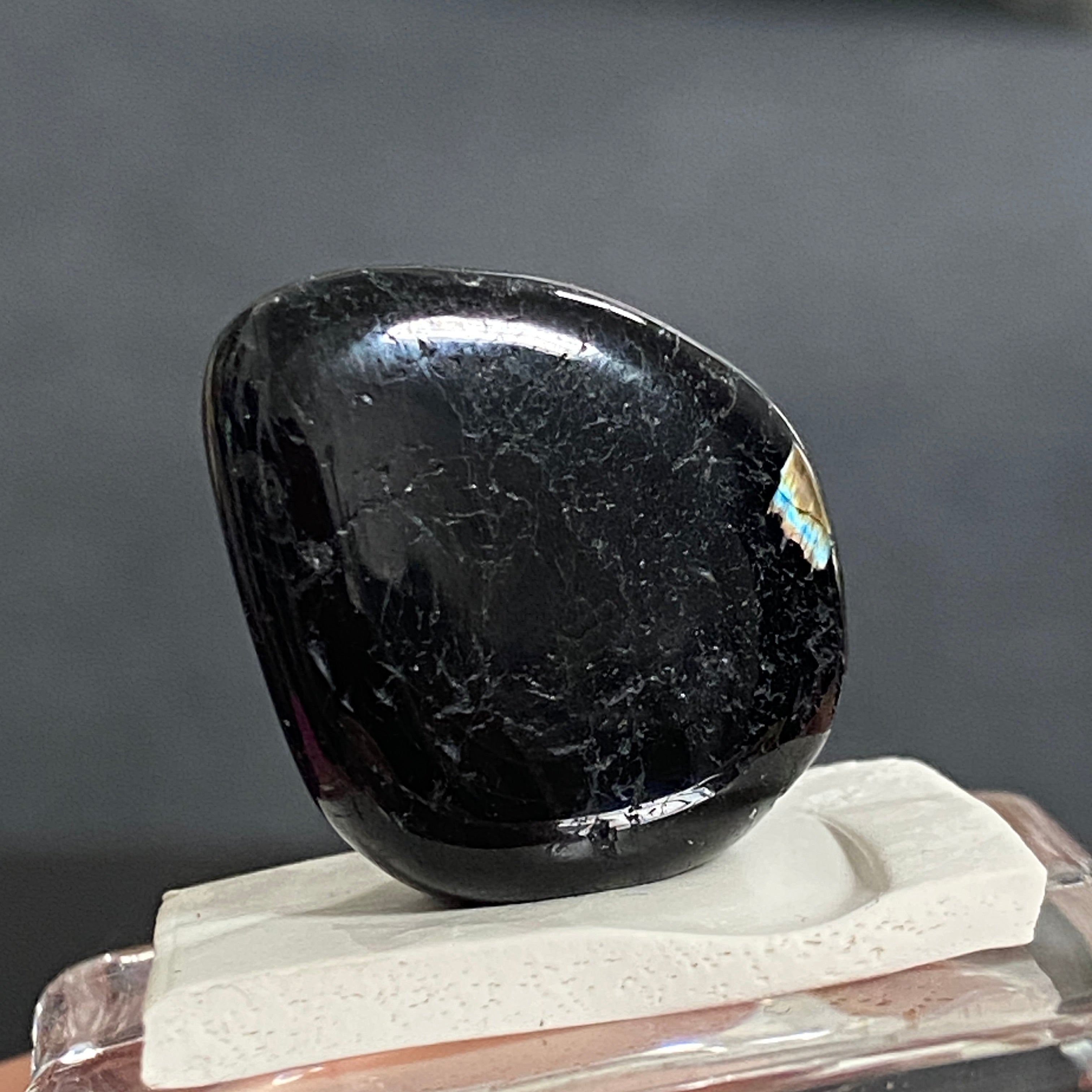 AAA Nuummite – Greenland