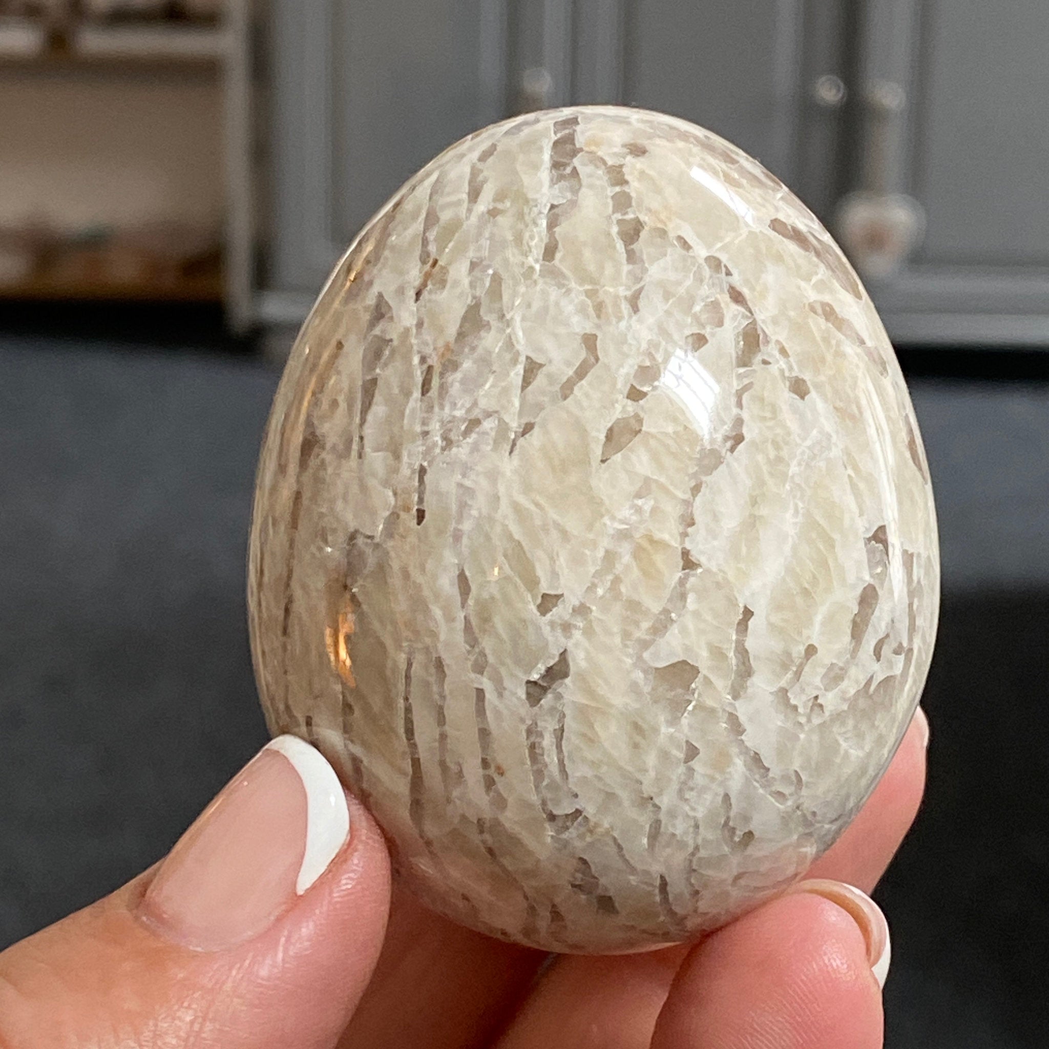 🥚 Graphic Feldspar Egg – Madagascar