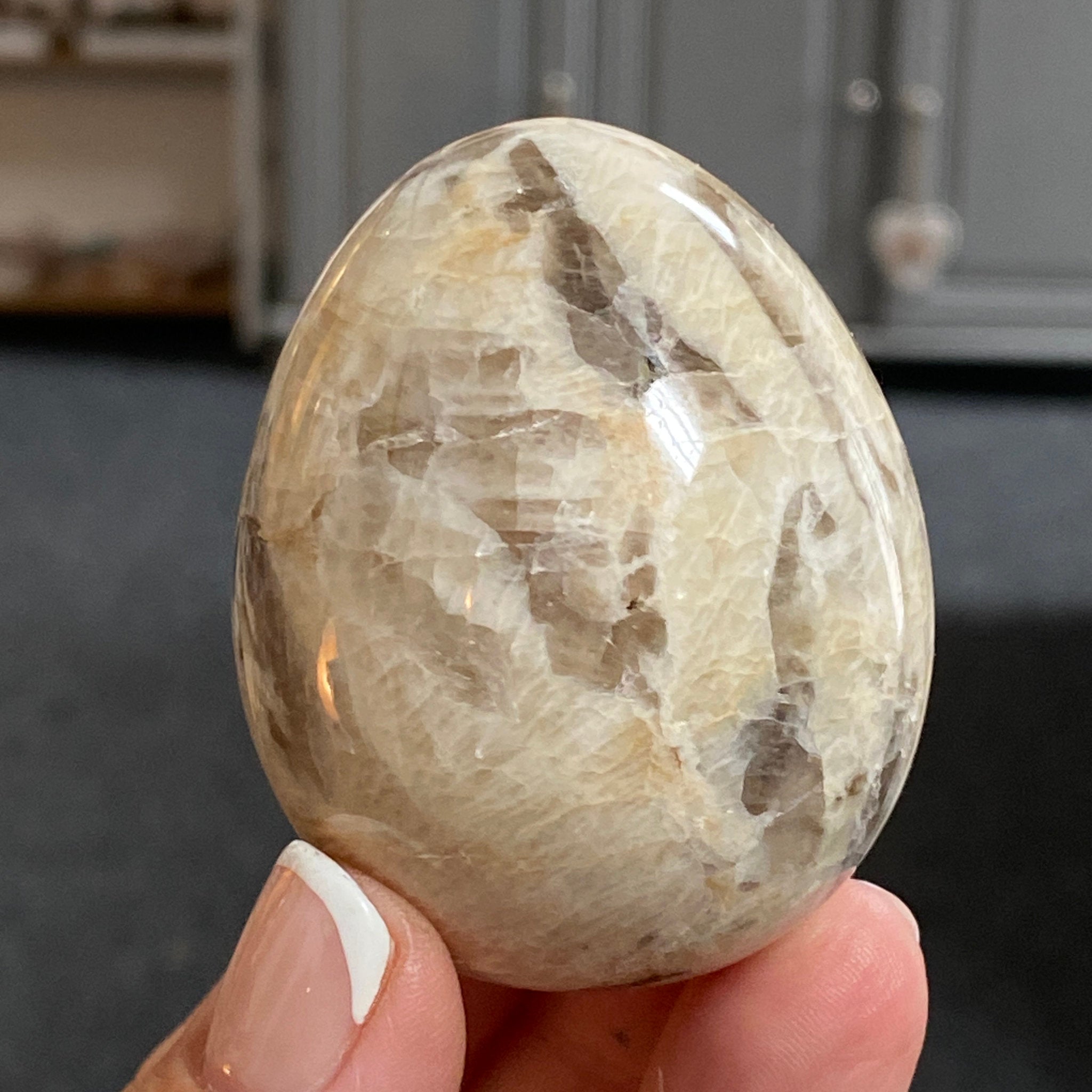 🥚 Graphic Feldspar Egg – Madagascar