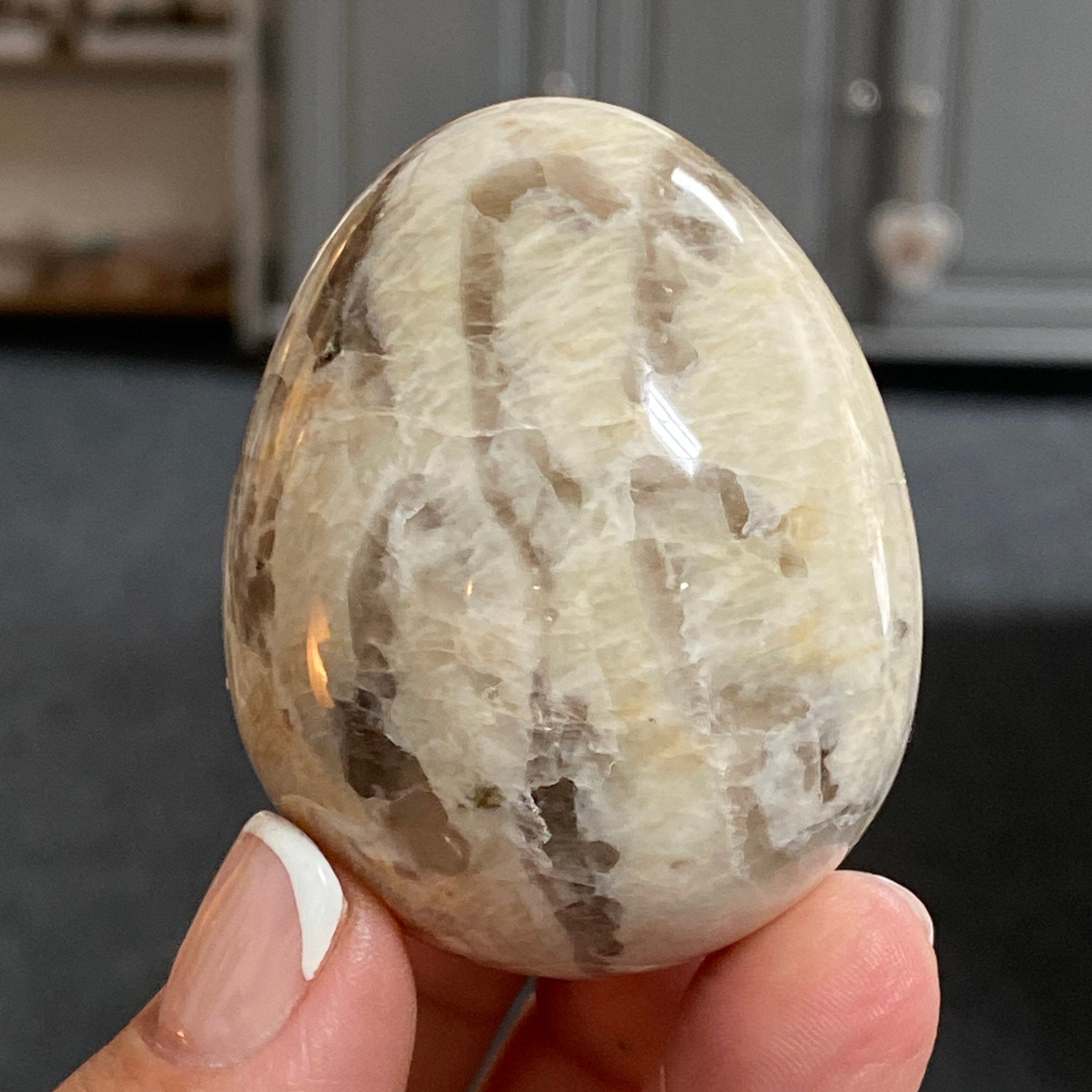 🥚 Graphic Feldspar Egg – Madagascar