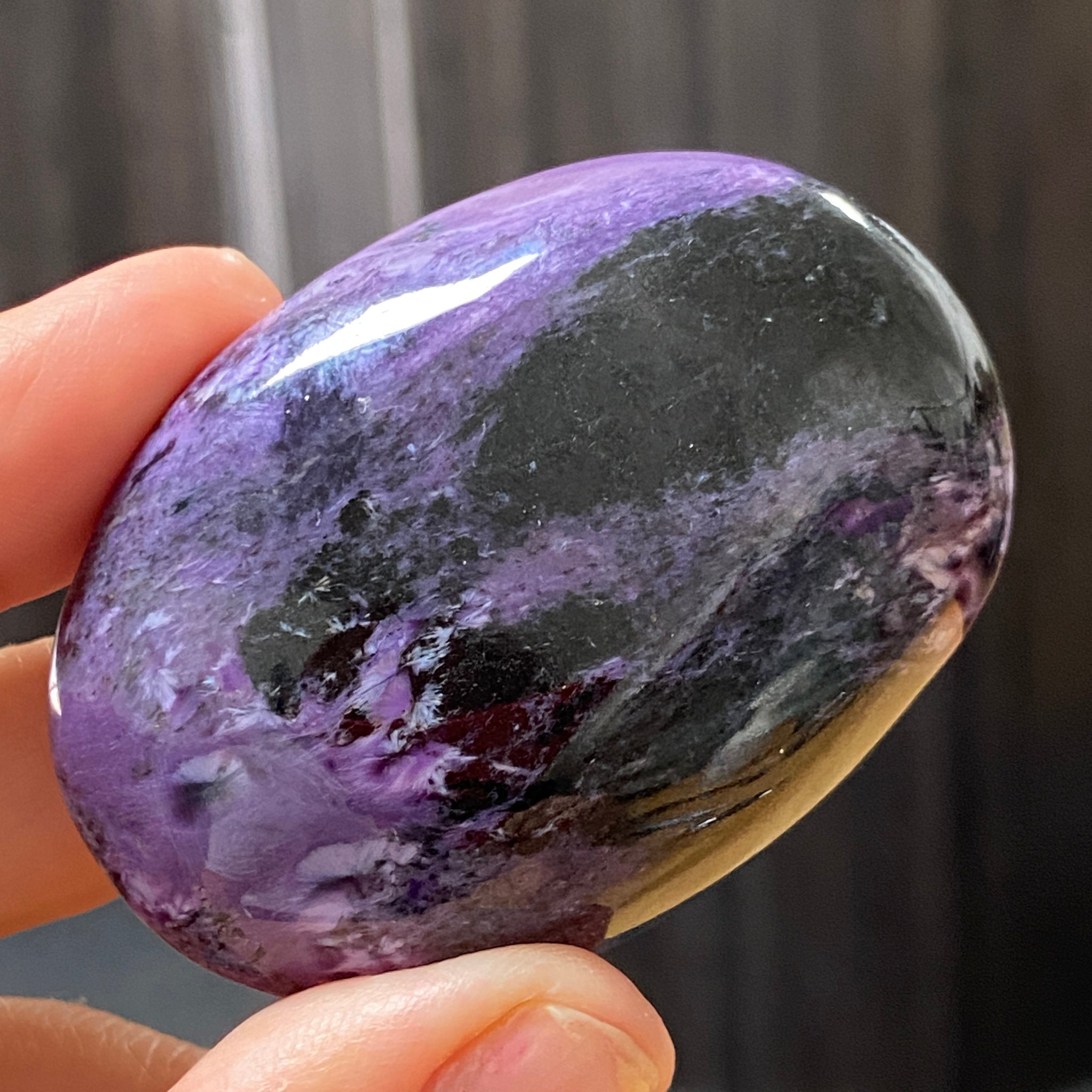 Charoite Palmstone - Russia