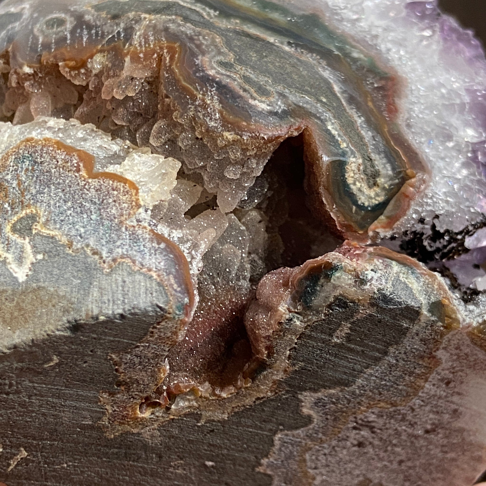 Uruguayan Amethyst Cut Base