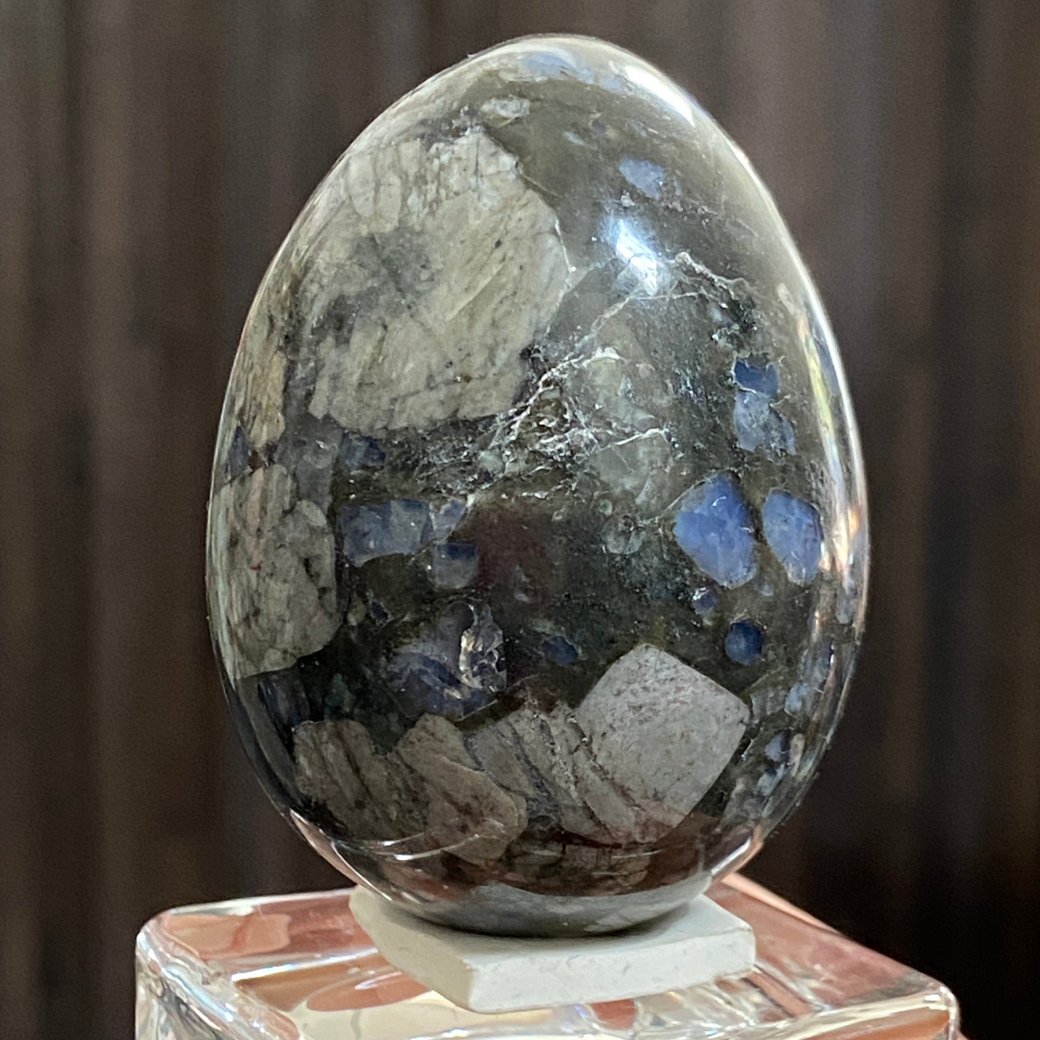 Que Sera Crystal Egg