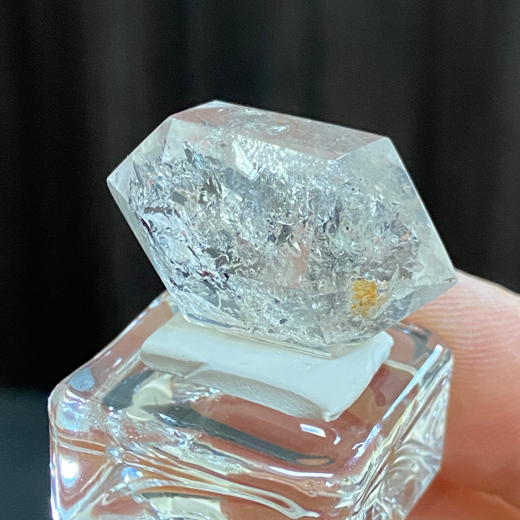 Enhydro Carbon Waterfall – Clear Quartz
