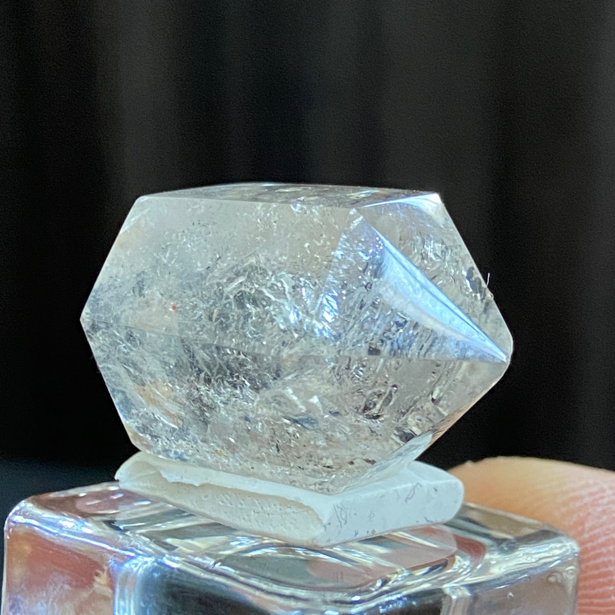 Enhydro Carbon Waterfall – Clear Quartz