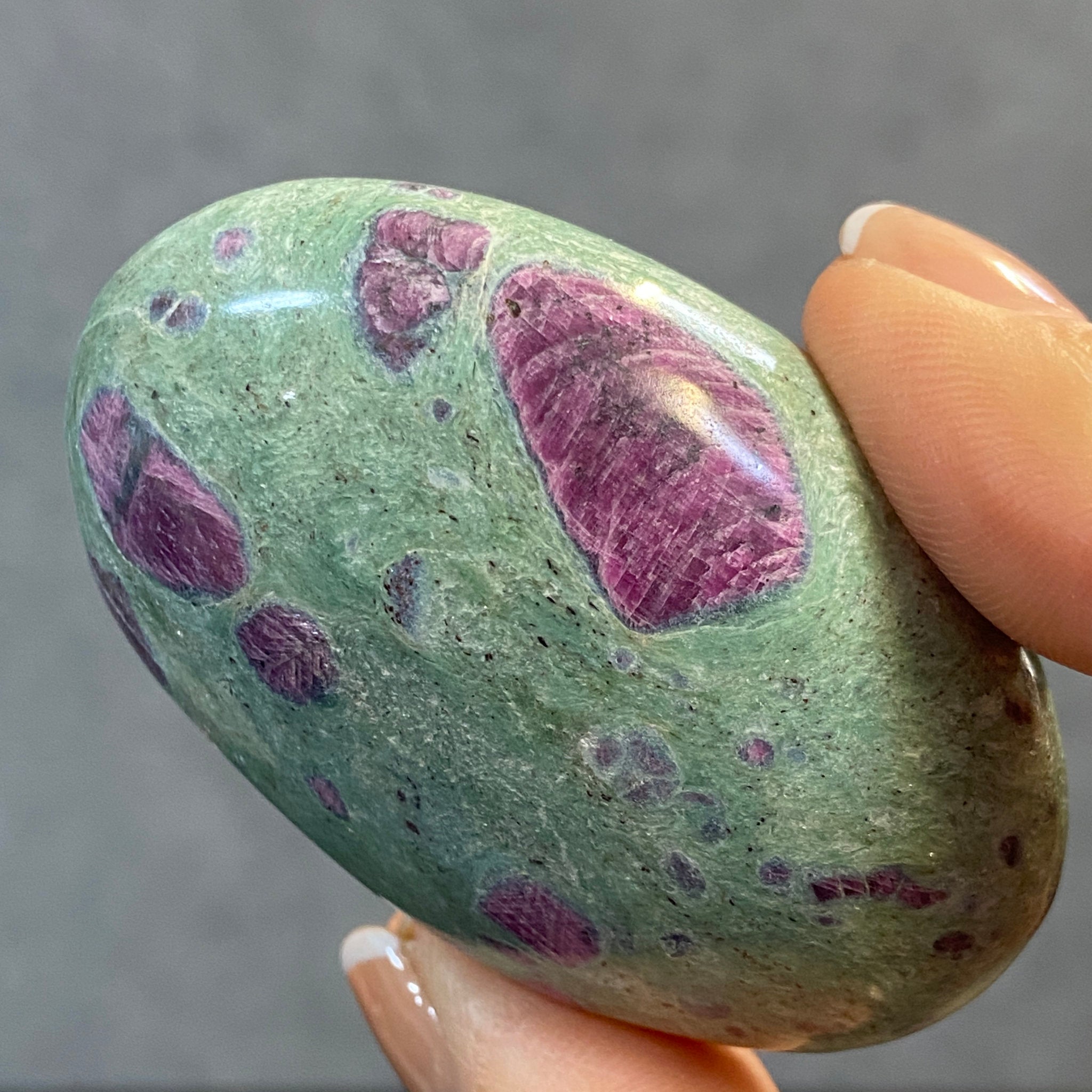 Ruby Fuchsite Palmstone – India
