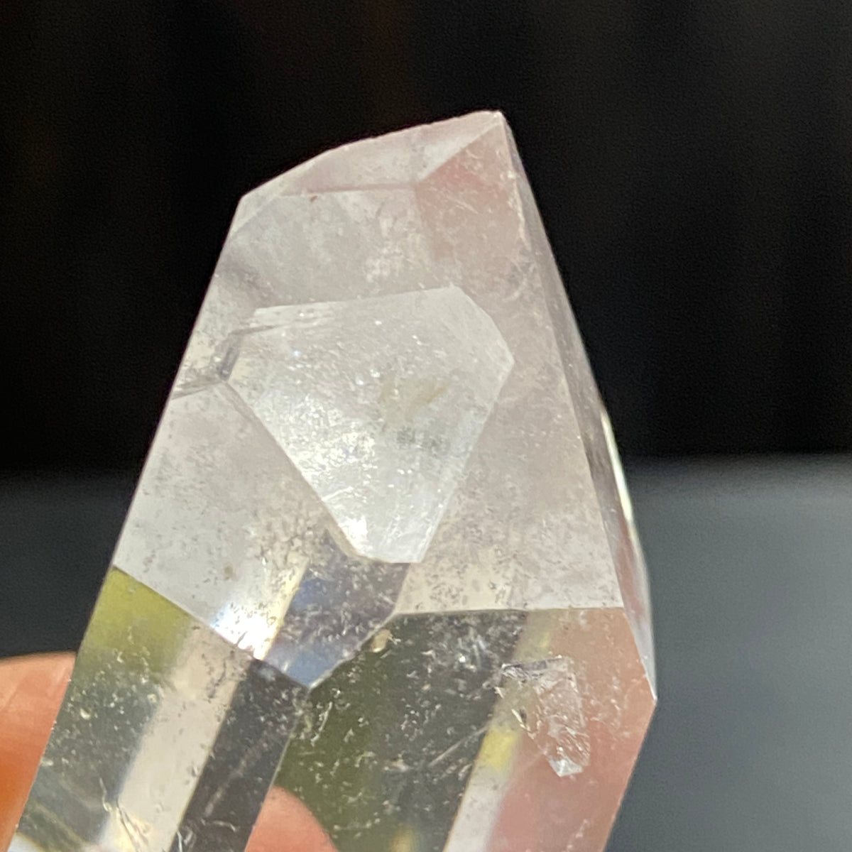 Manifestation Clear Quartz Standing Point – Madagascar