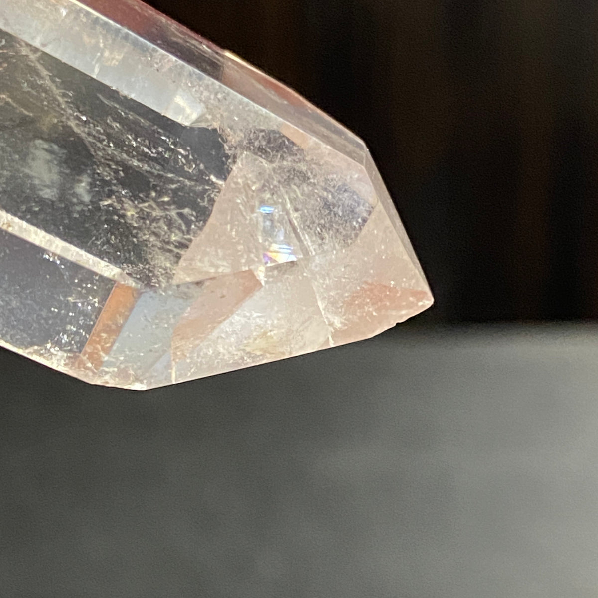 Manifestation Clear Quartz Standing Point – Madagascar