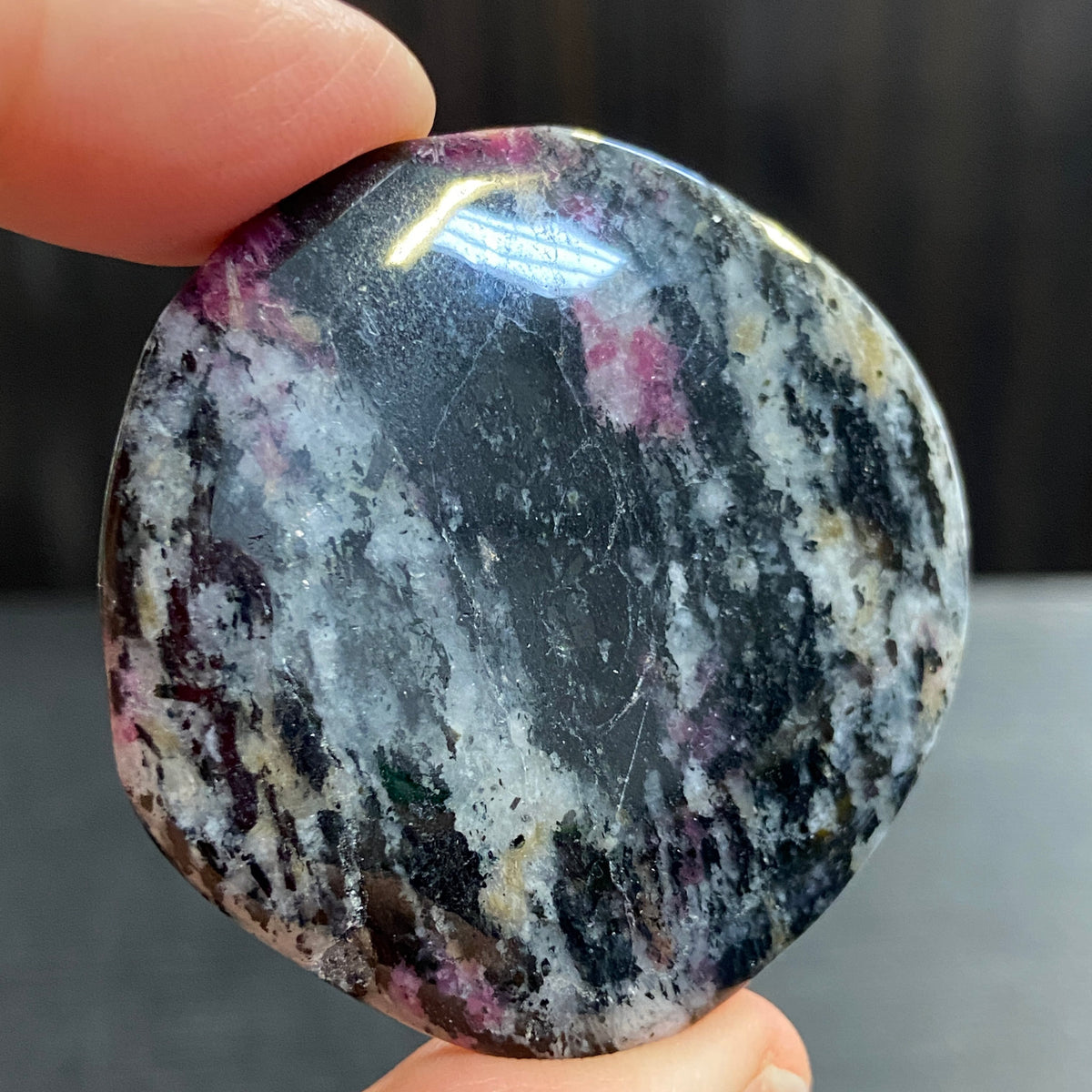 Eudialyte Palmstone – Sweden