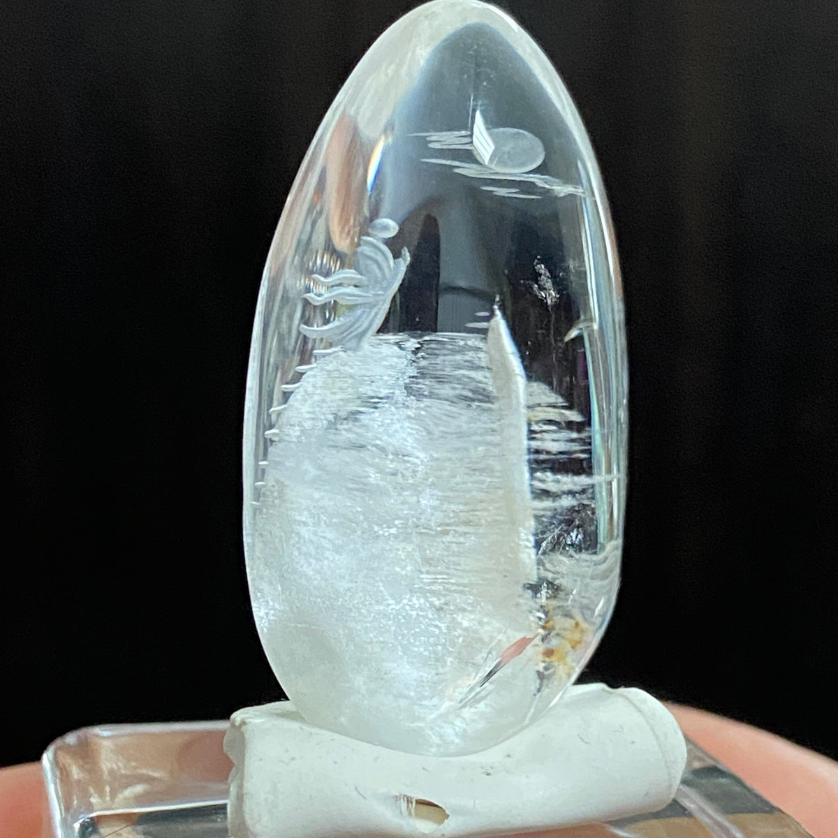 Moonlit Ascent — AAA Diamond-Etched Clear Landscape Quartz