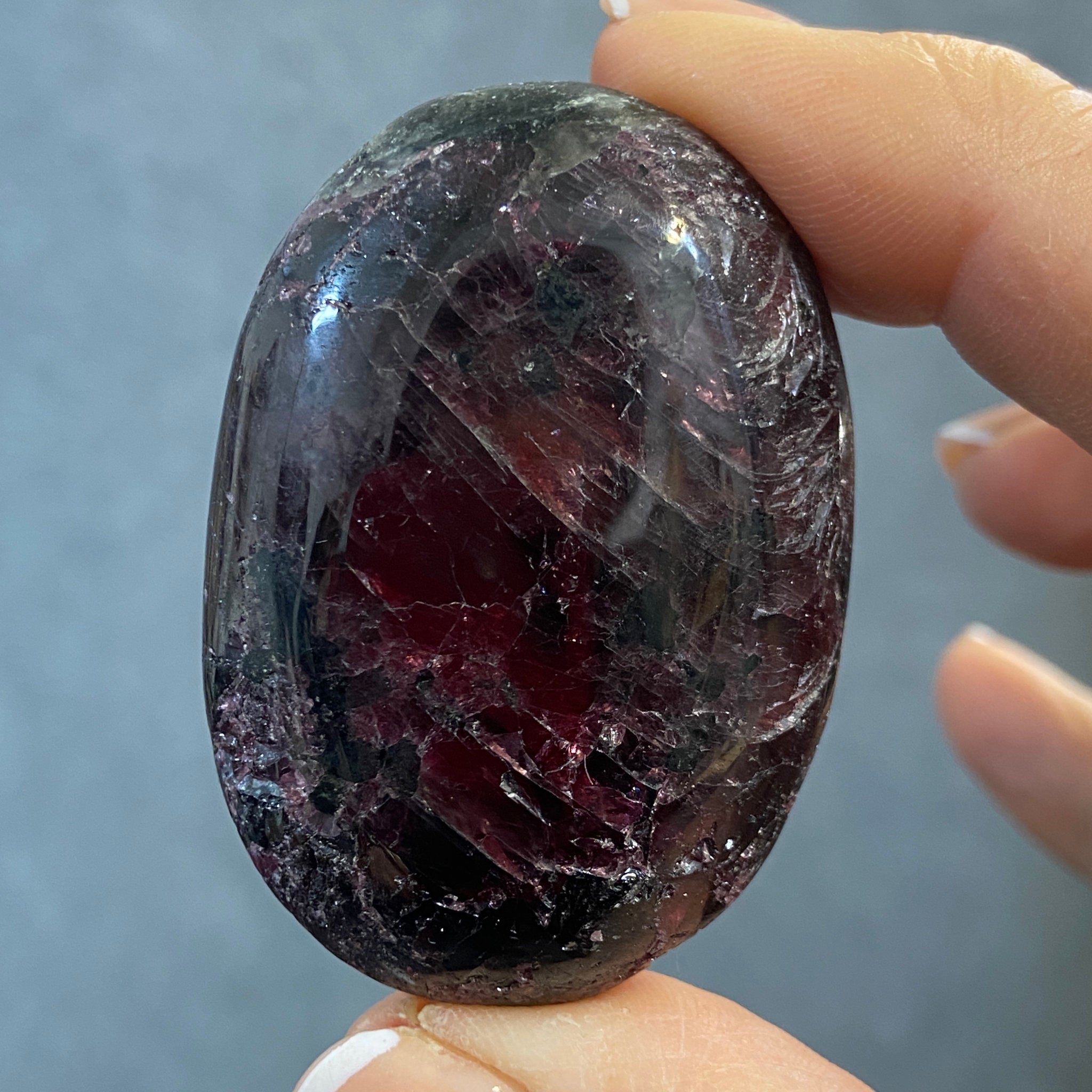 Garnet Palmstone - Mozambique - Castle Rocks Cornwall