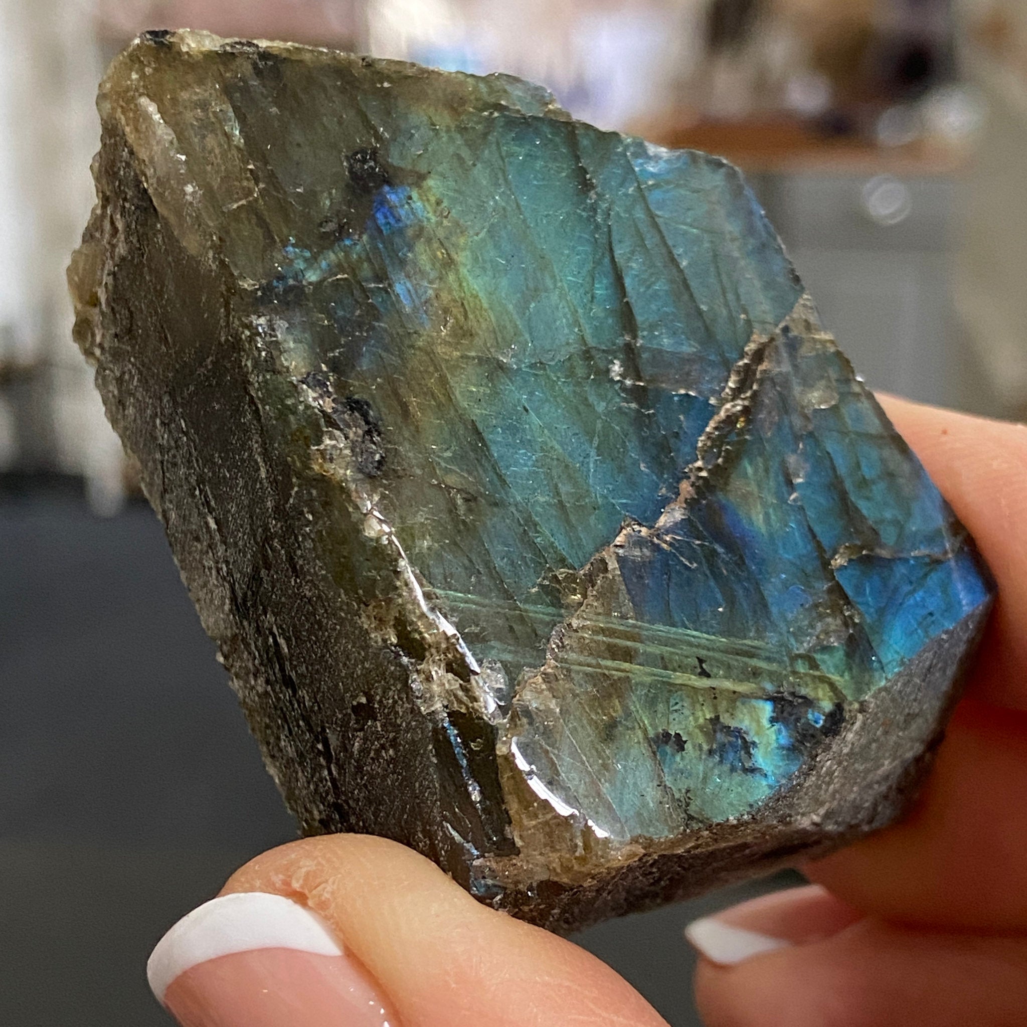 Madagascan Labradorite Slice – New Beginnings & Intuition - Castle Rocks Cornwall